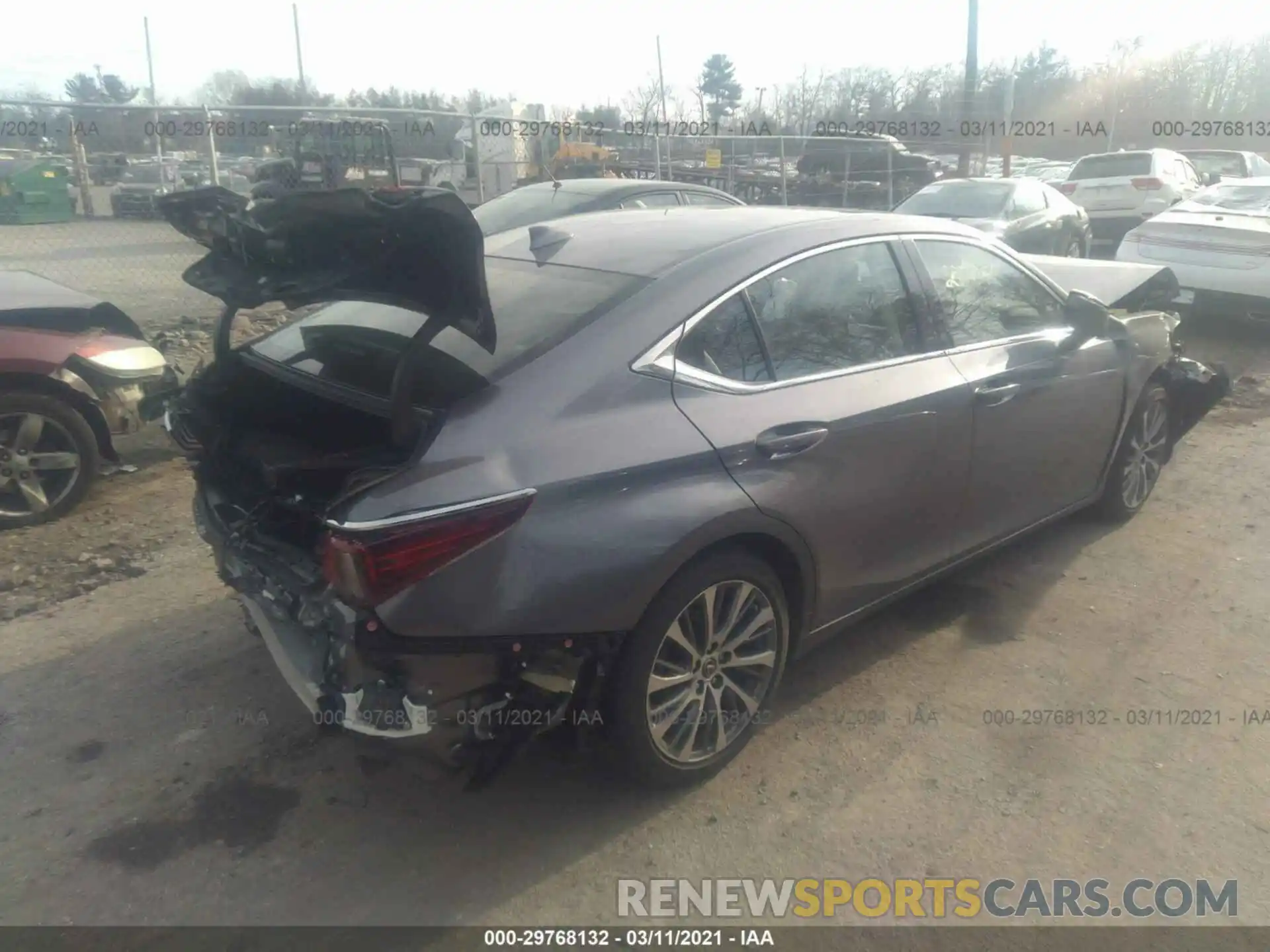 4 Photograph of a damaged car JTHBZ1B1XK2004833 LEXUS ES 2019