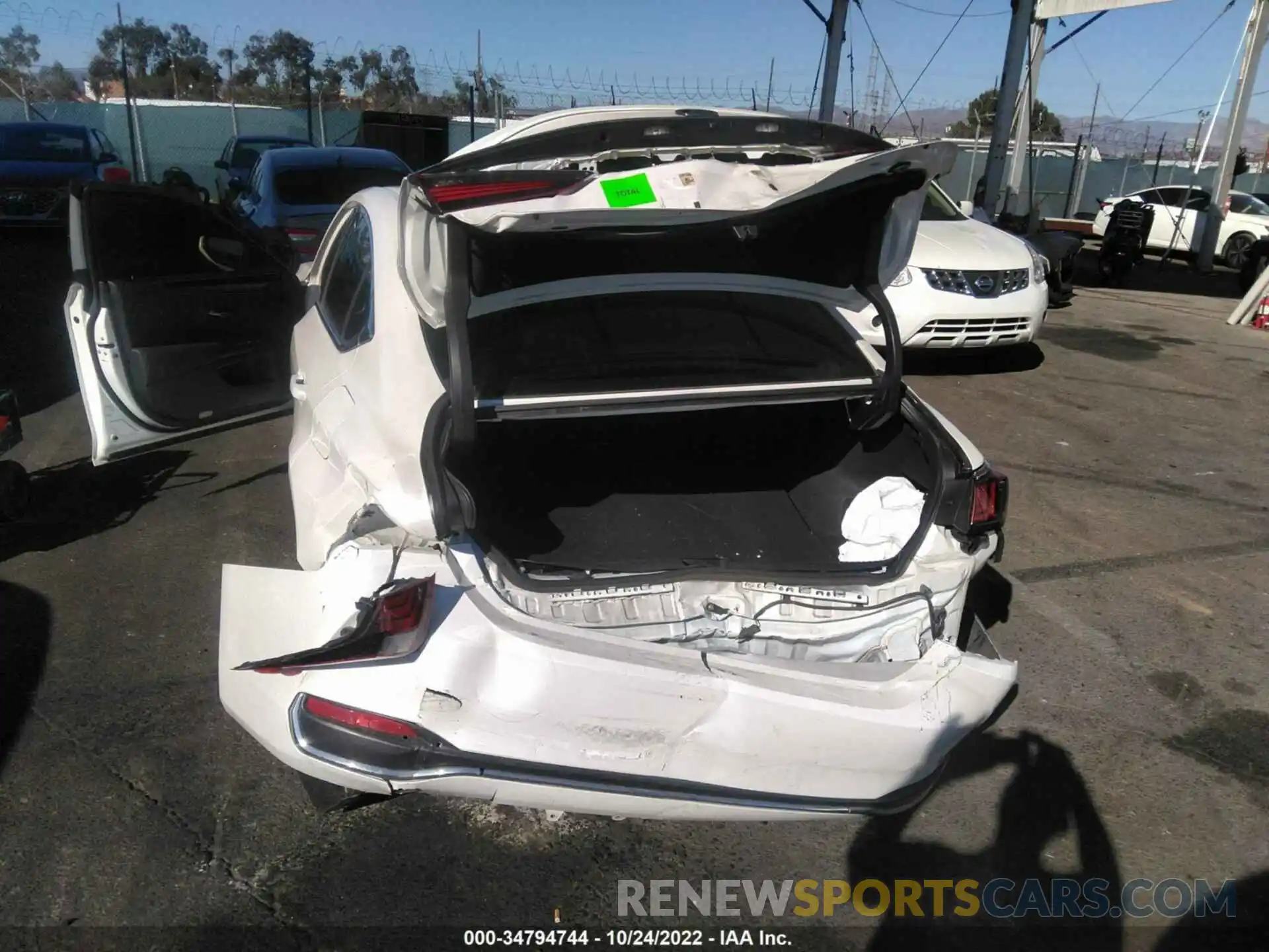 6 Photograph of a damaged car 58AC21B12LU010212 LEXUS ES 2020