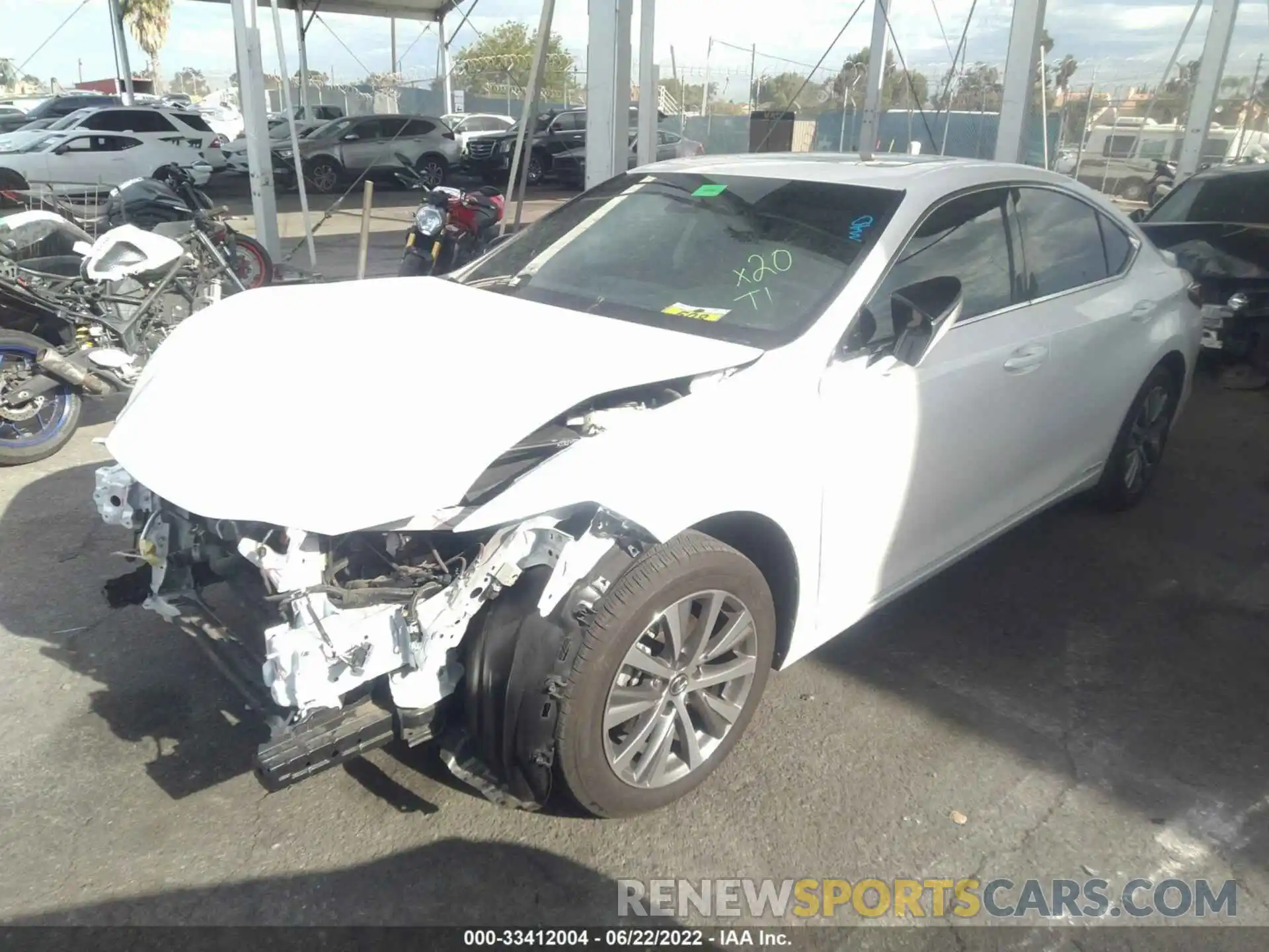 2 Photograph of a damaged car 58AC21B19LU005928 LEXUS ES 2020