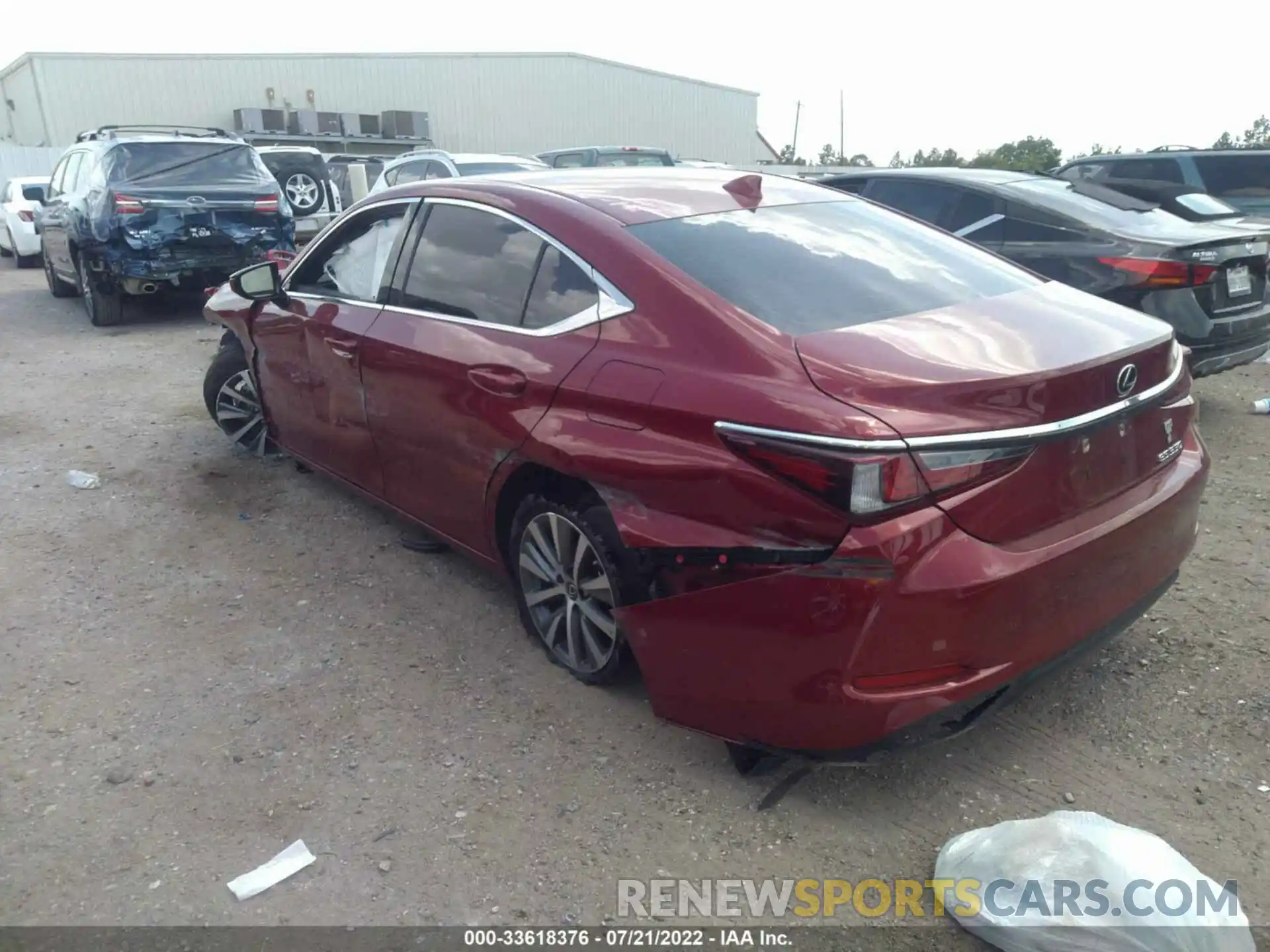 3 Photograph of a damaged car 58ACZ1B19LU071858 LEXUS ES 2020