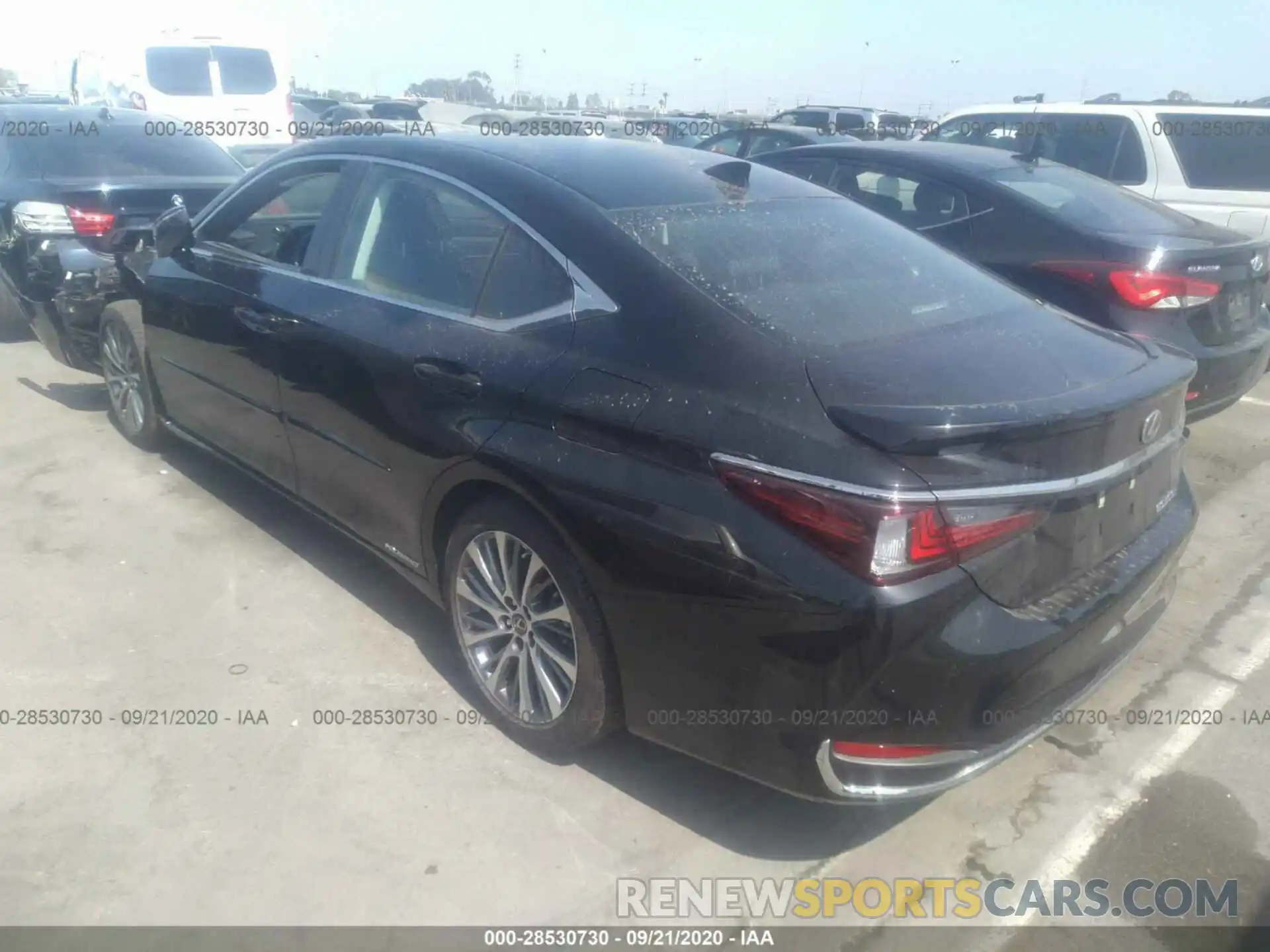 3 Фотография поврежденного автомобиля 58AD21B11LU006673 LEXUS ES 2020