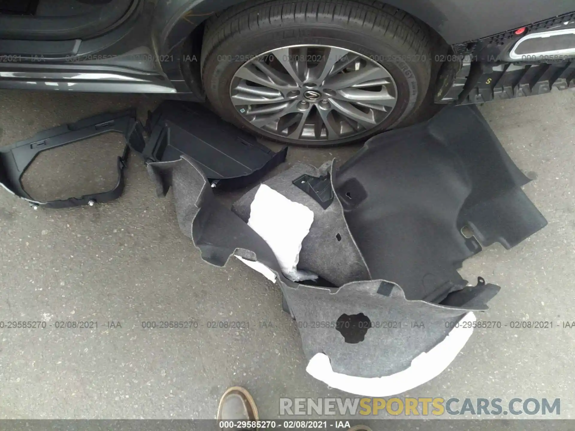 12 Photograph of a damaged car 58AD21B11LU010366 LEXUS ES 2020