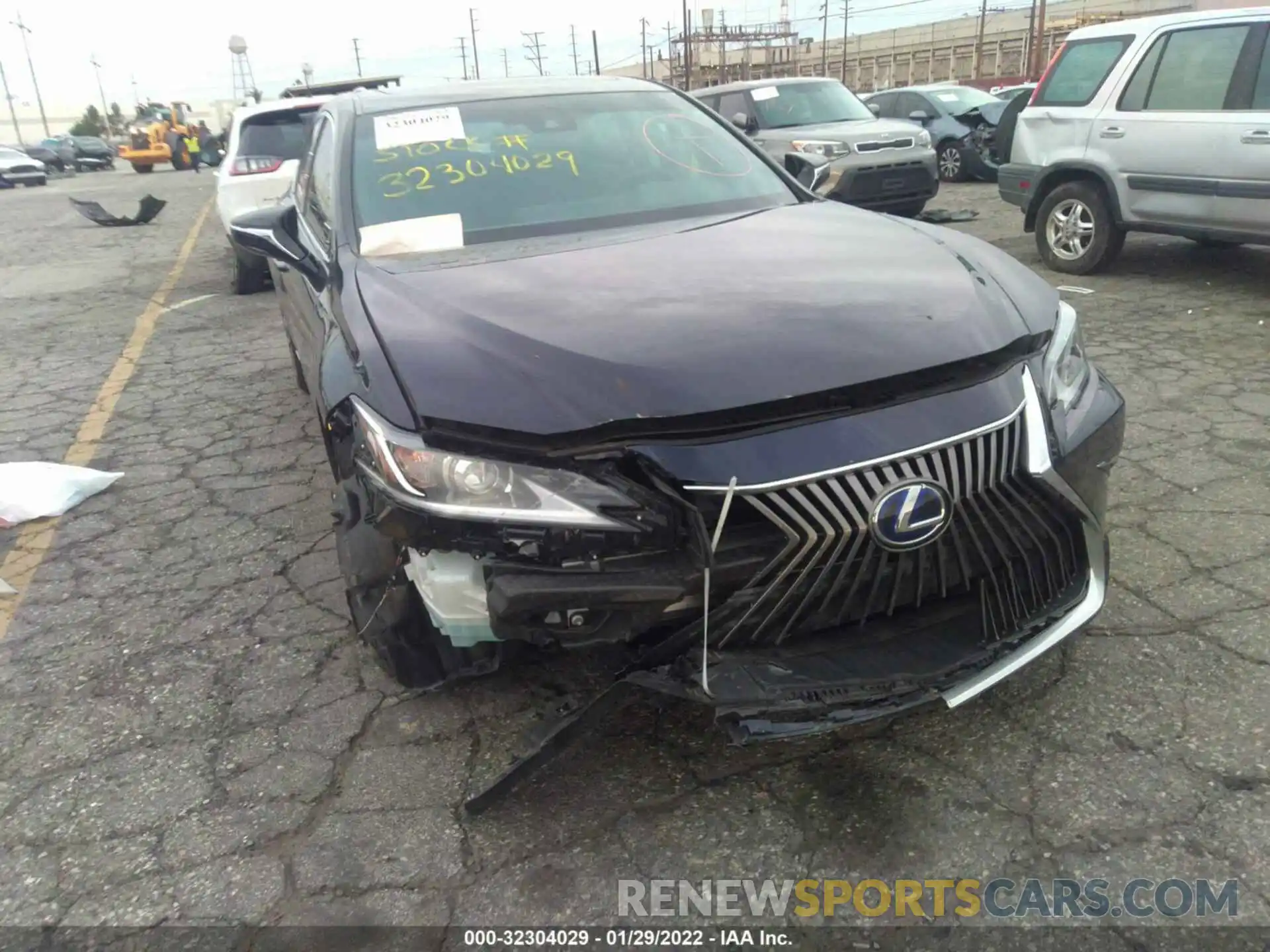 6 Photograph of a damaged car 58AD21B14LU004903 LEXUS ES 2020