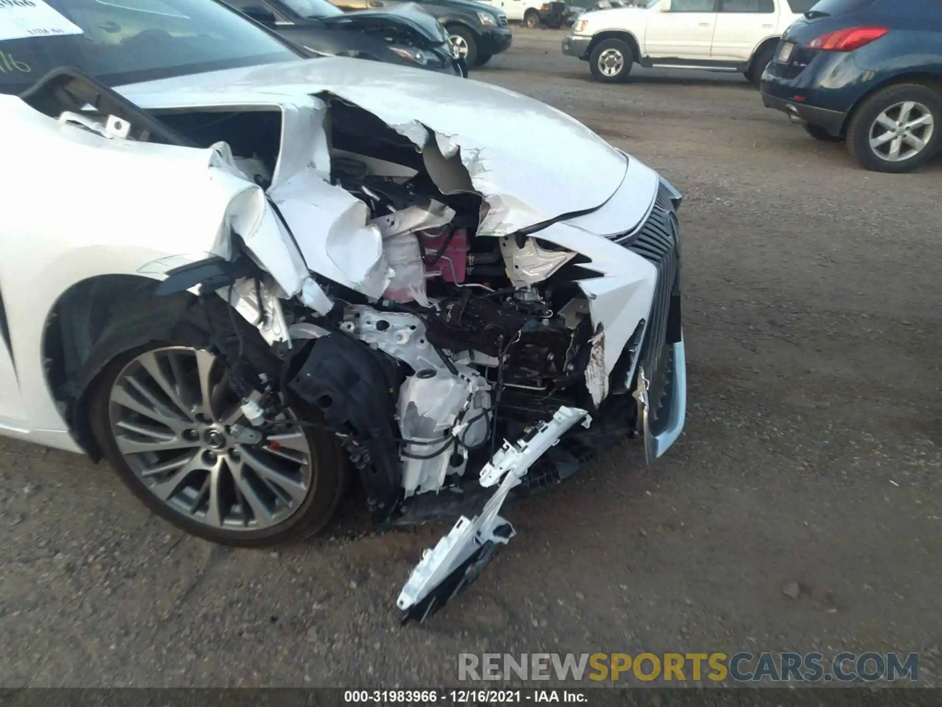 6 Photograph of a damaged car 58AD21B14LU008370 LEXUS ES 2020