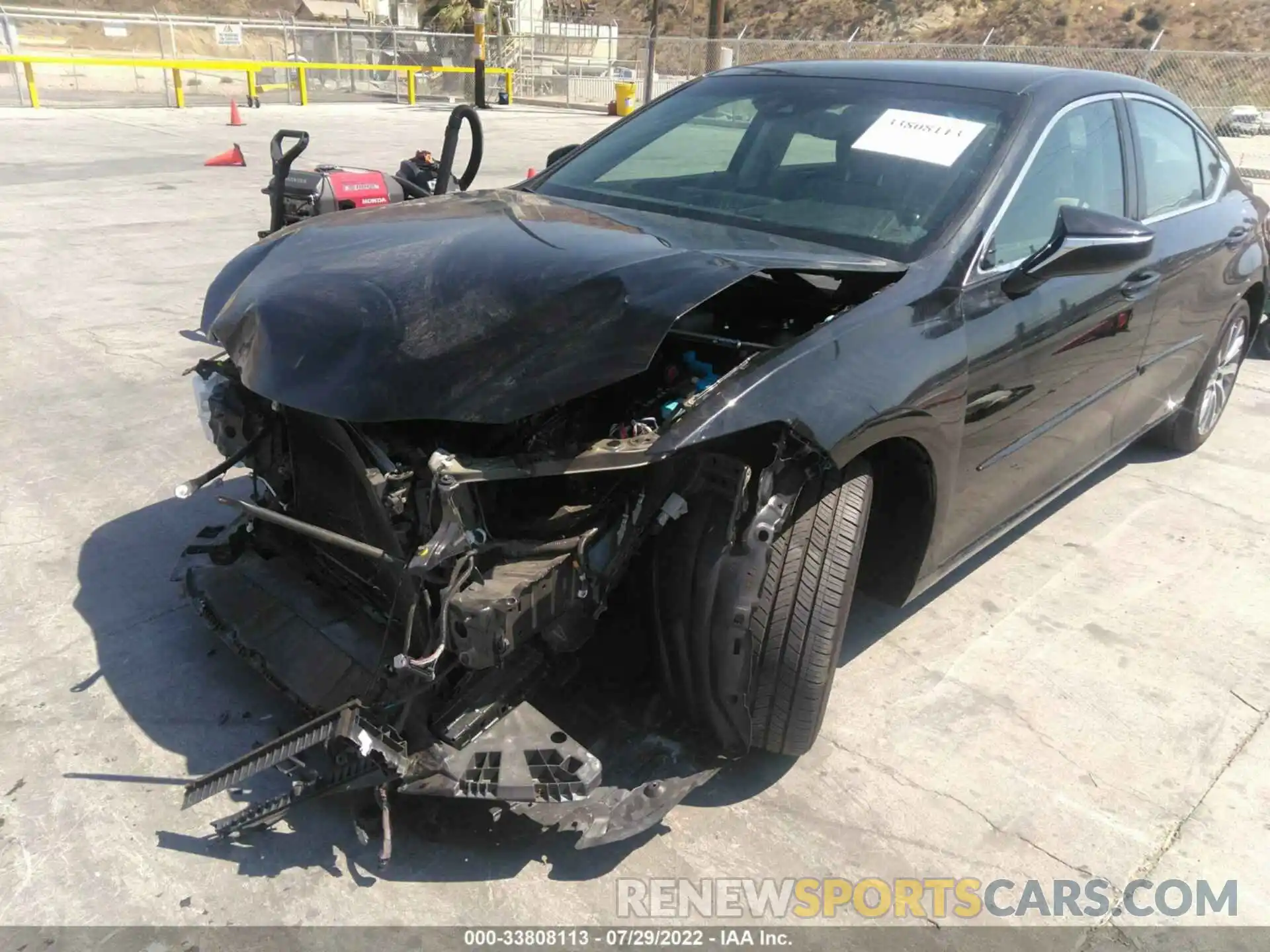 6 Photograph of a damaged car 58AD21B14LU008689 LEXUS ES 2020