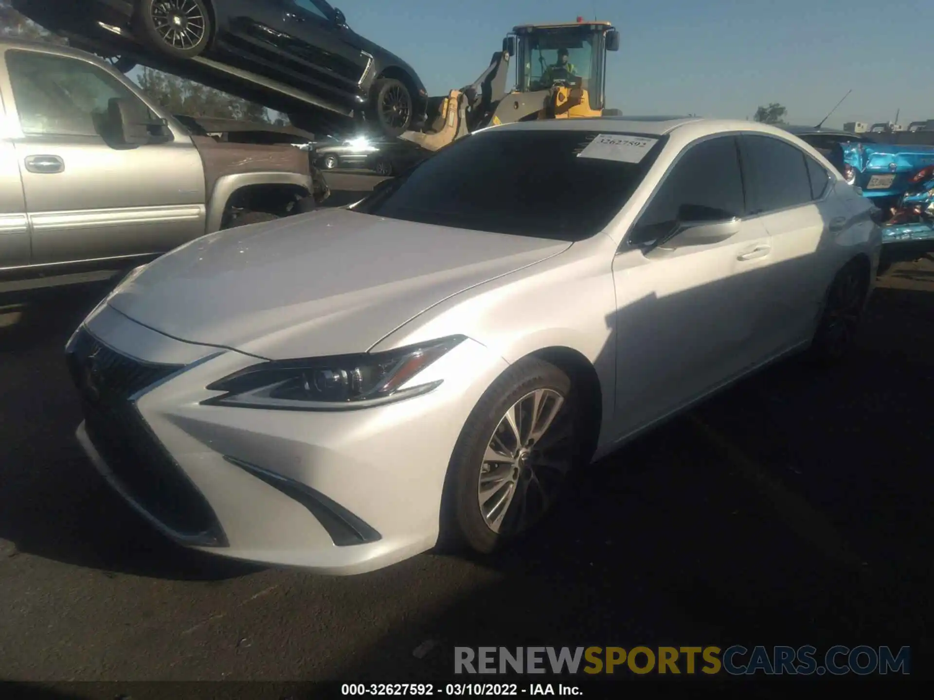 2 Photograph of a damaged car 58AD21B15LU010256 LEXUS ES 2020