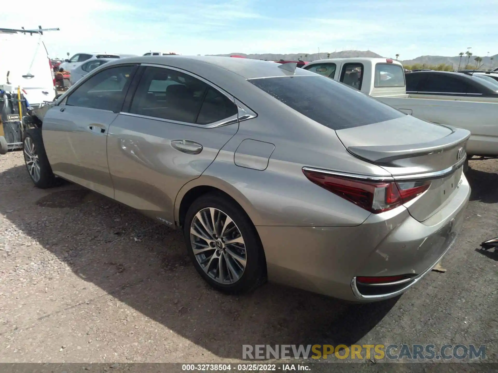 3 Photograph of a damaged car 58AD21B15LU011908 LEXUS ES 2020