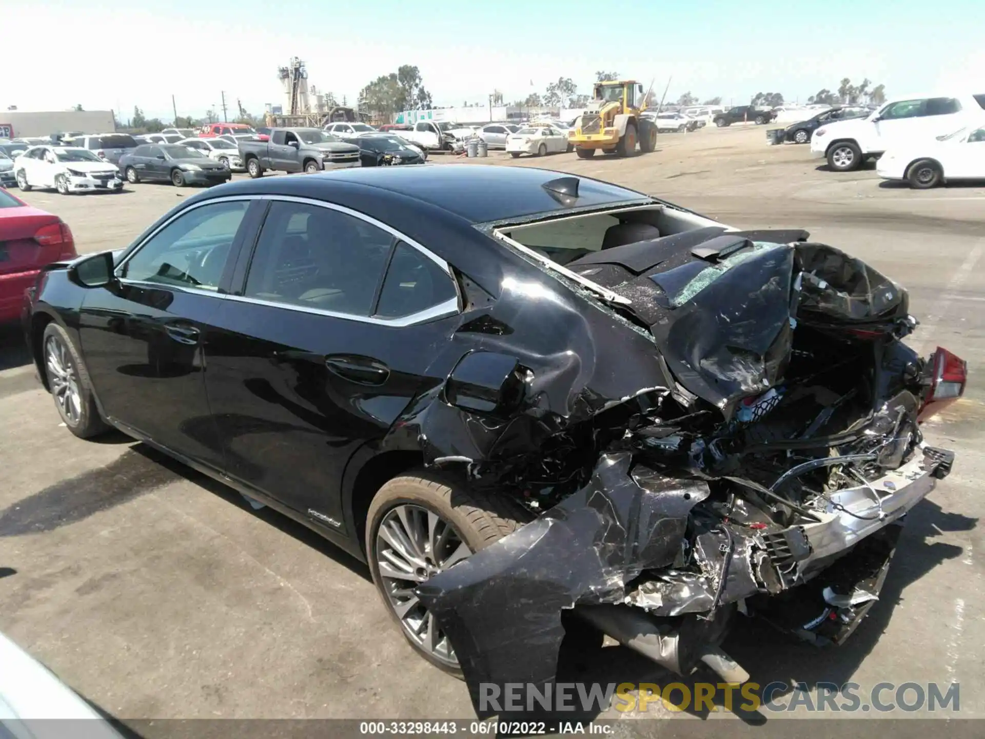 3 Photograph of a damaged car 58AD21B16LU005759 LEXUS ES 2020