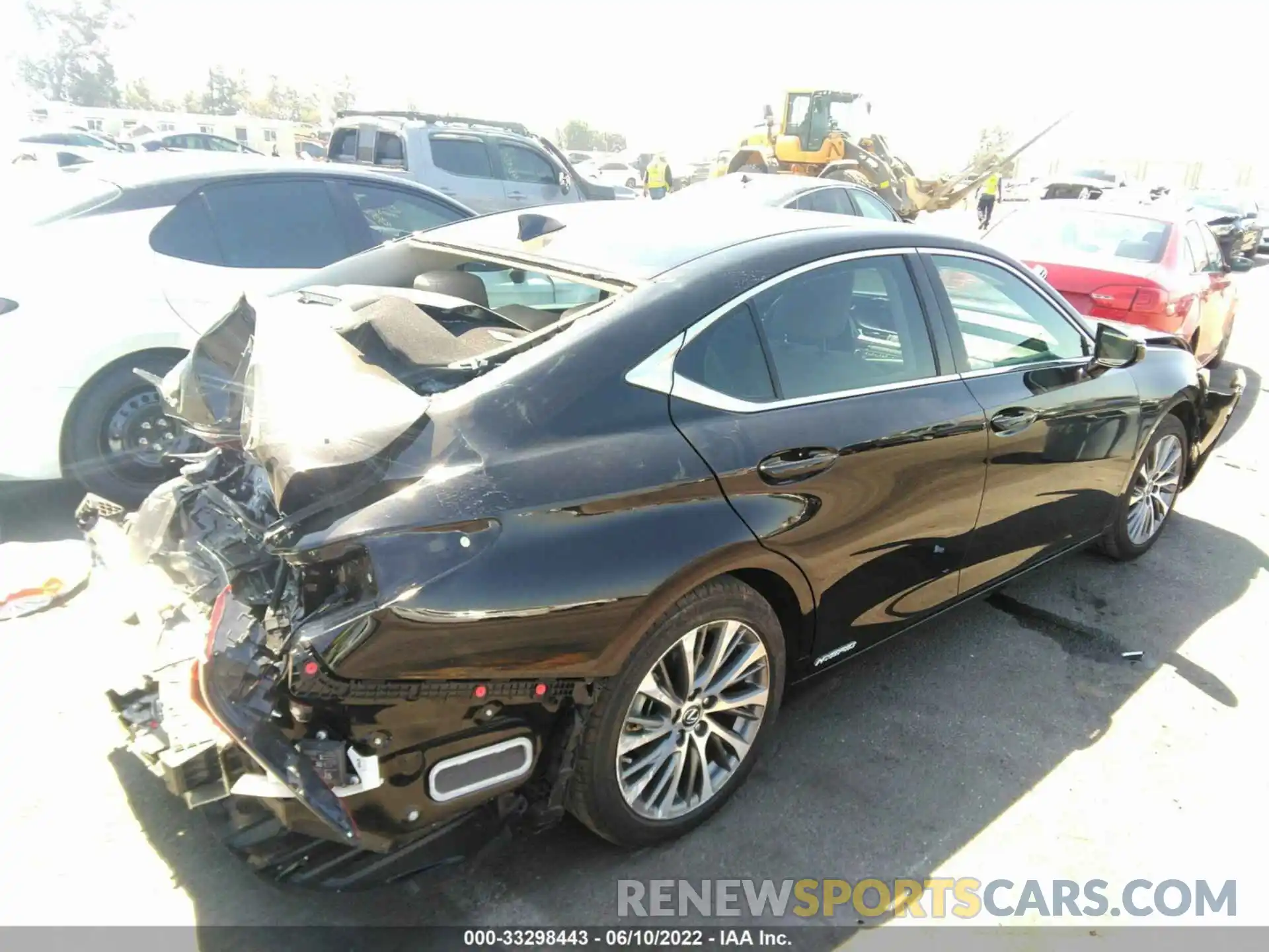 4 Photograph of a damaged car 58AD21B16LU005759 LEXUS ES 2020