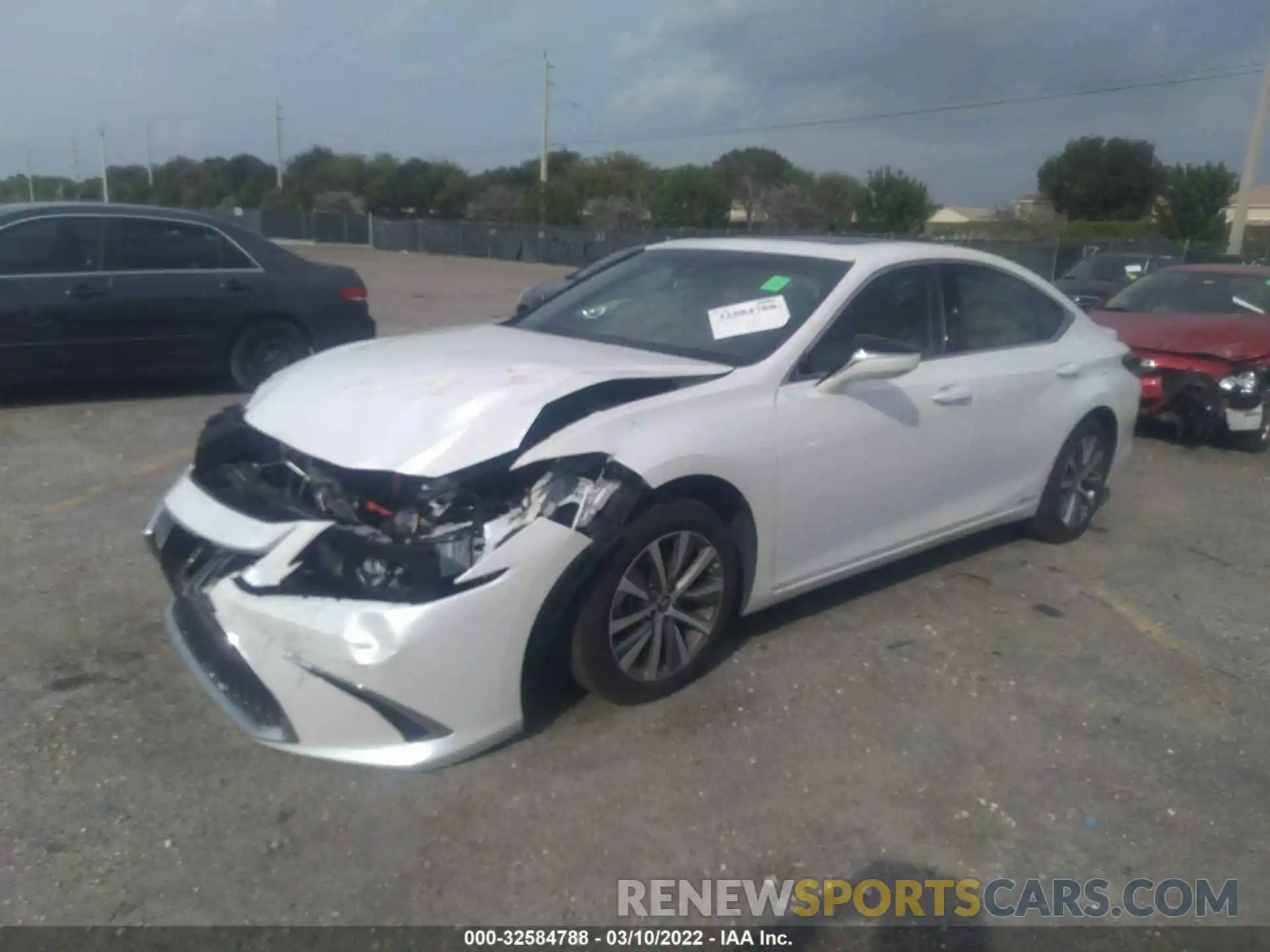 2 Photograph of a damaged car 58AD21B16LU011688 LEXUS ES 2020