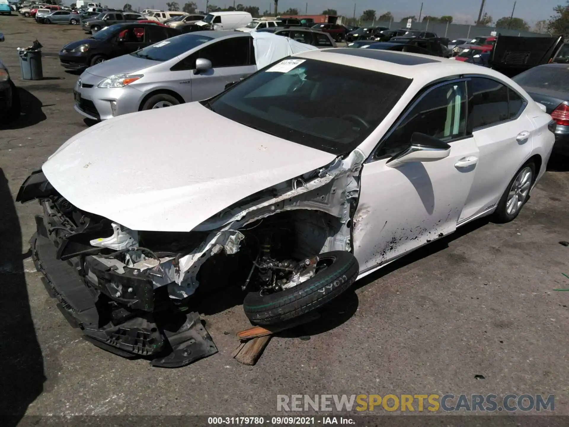 2 Photograph of a damaged car 58AD21B18LU006895 LEXUS ES 2020