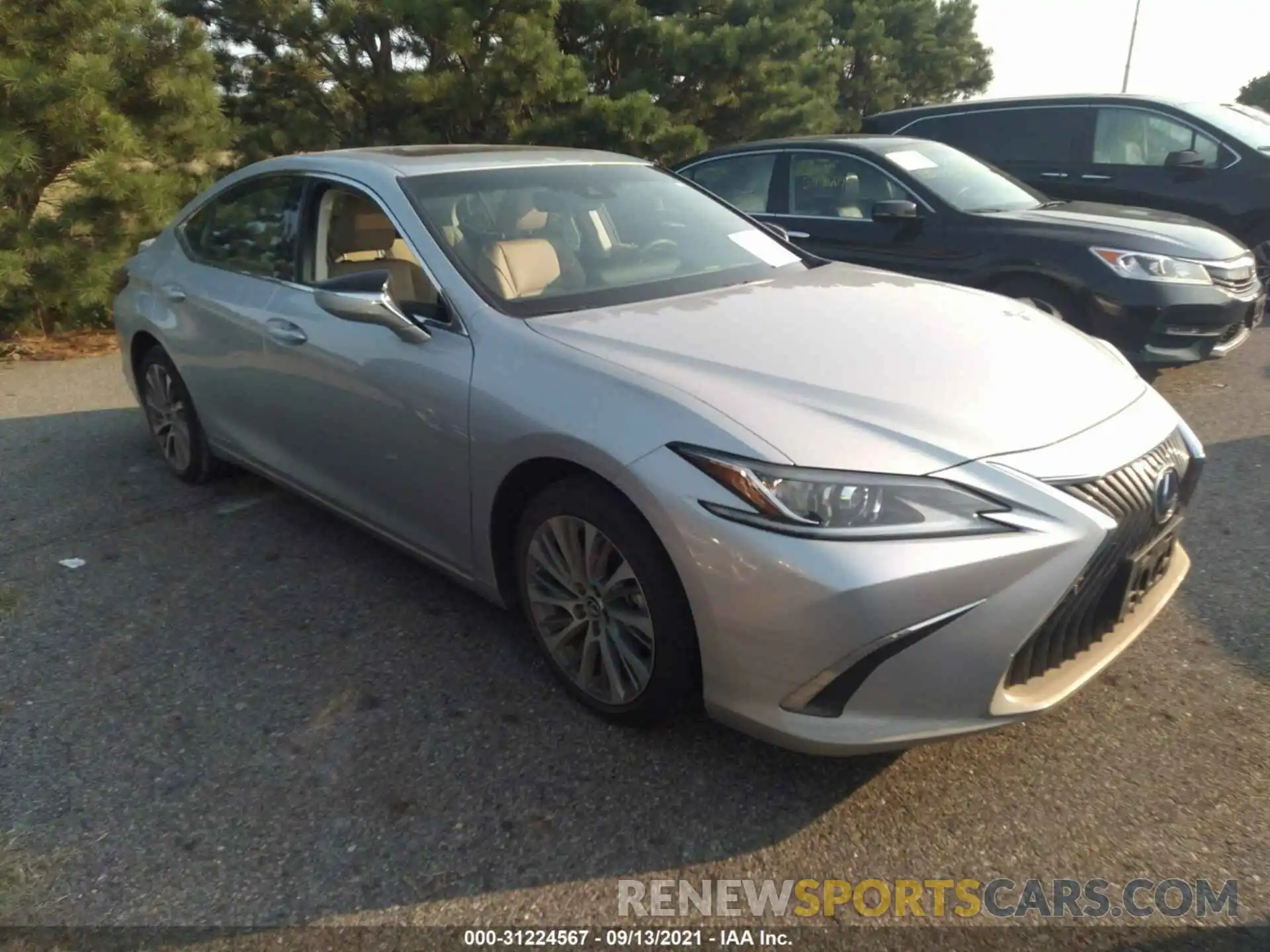 1 Photograph of a damaged car 58AD21B18LU009344 LEXUS ES 2020