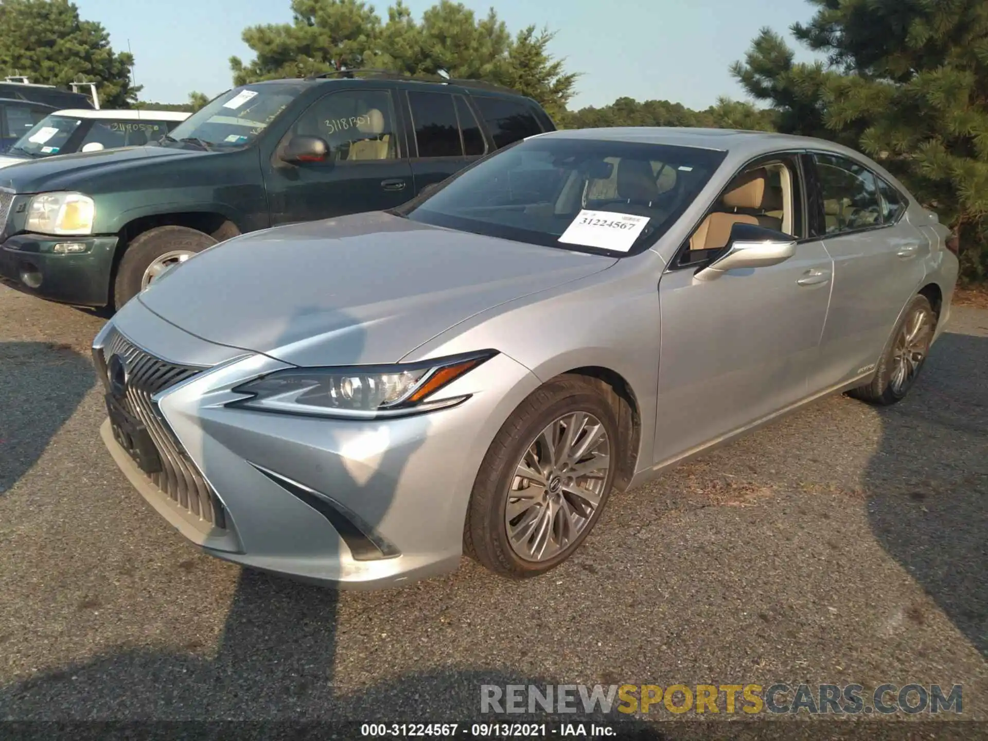 2 Photograph of a damaged car 58AD21B18LU009344 LEXUS ES 2020