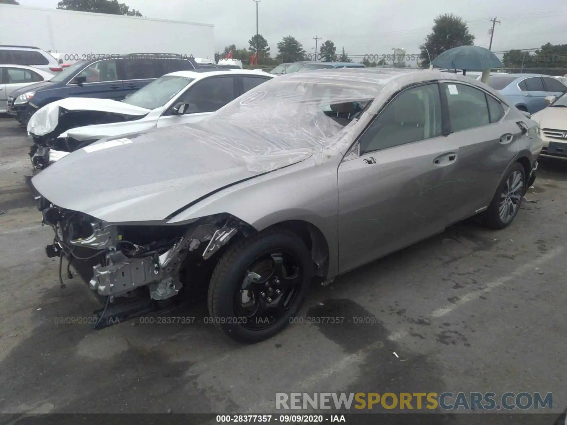 2 Photograph of a damaged car 58AD21B1XLU008034 LEXUS ES 2020