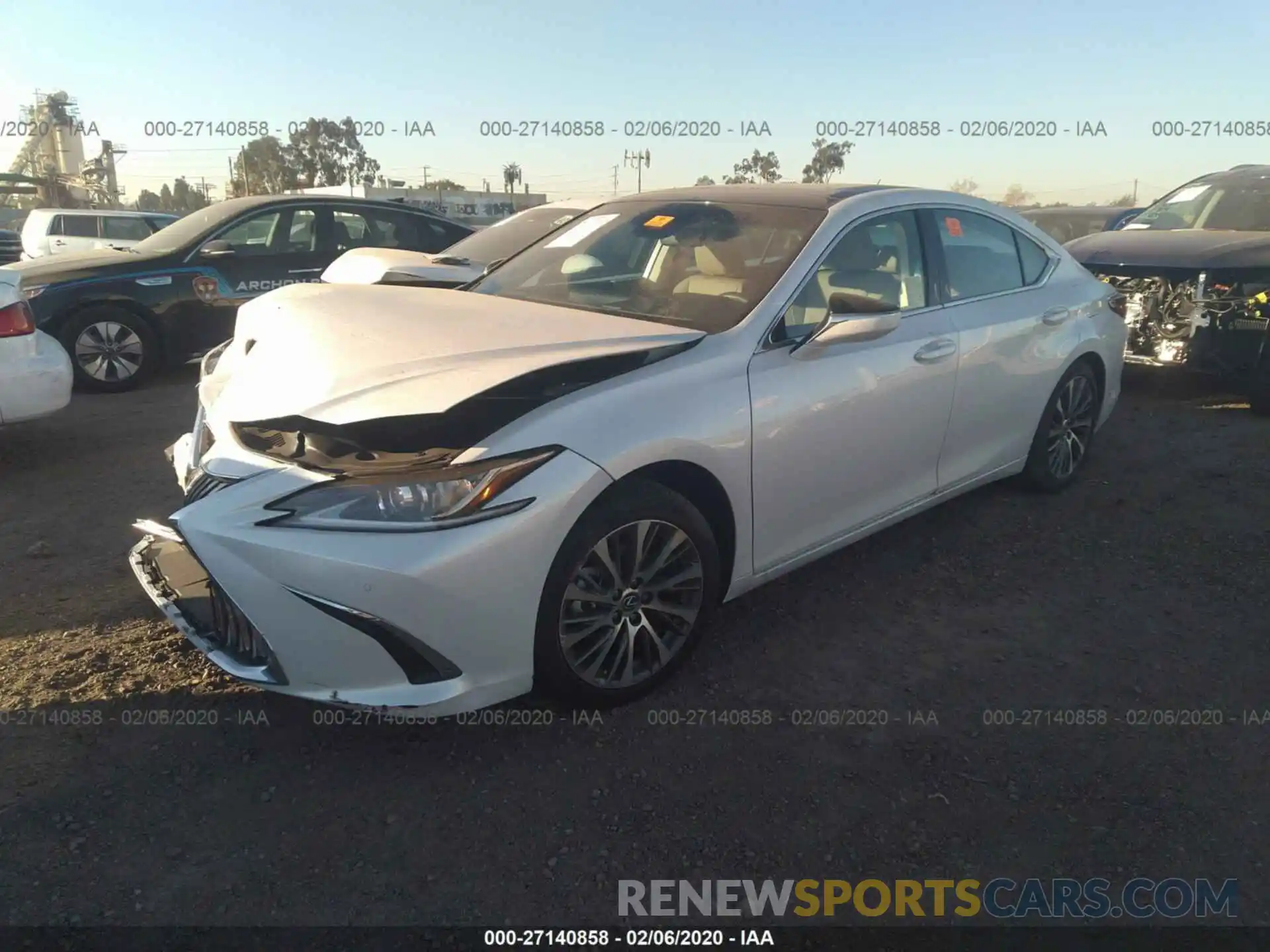 2 Photograph of a damaged car 58ADZ1B10LU058016 LEXUS ES 2020