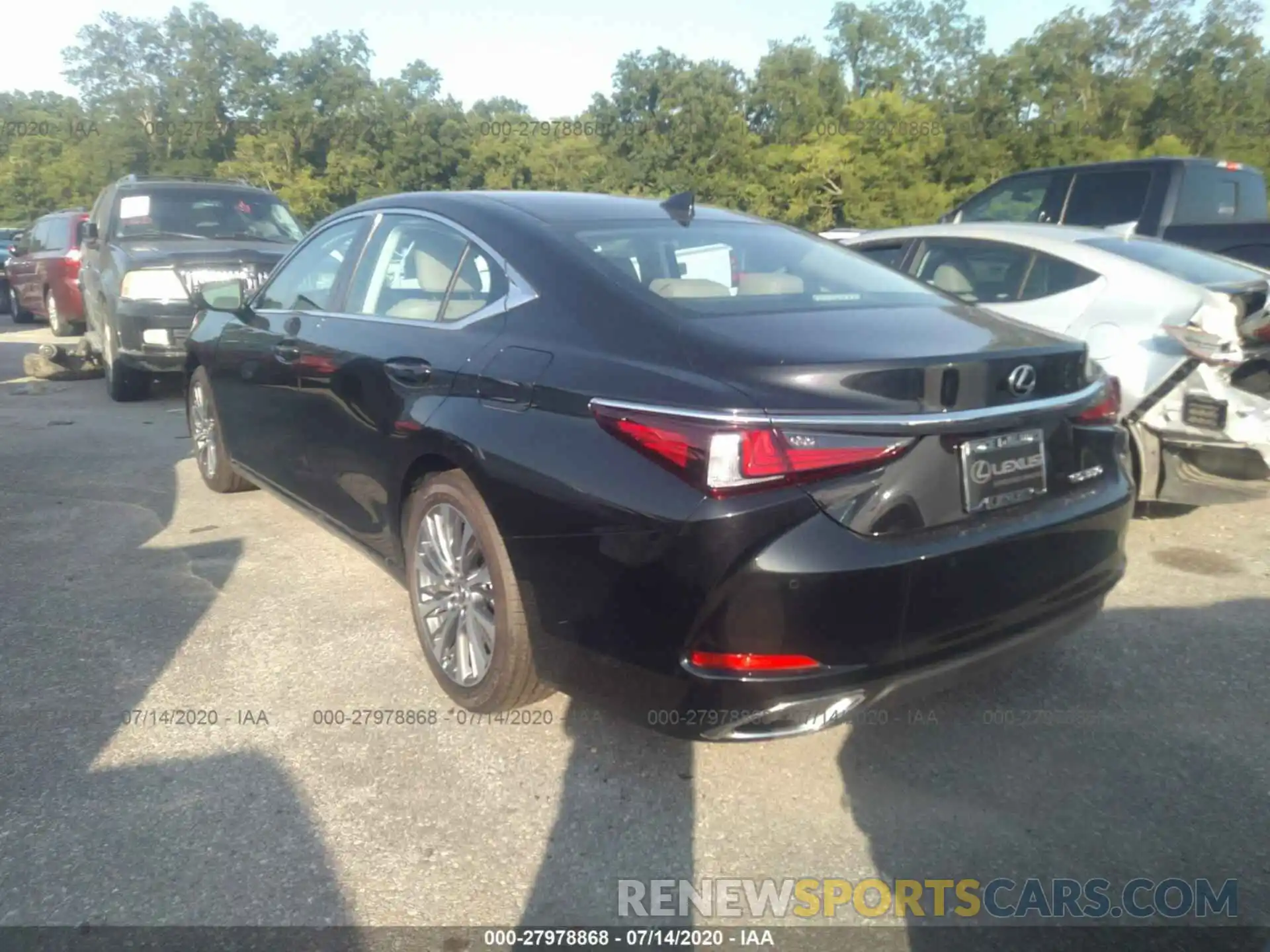 3 Photograph of a damaged car 58ADZ1B10LU072739 LEXUS ES 2020