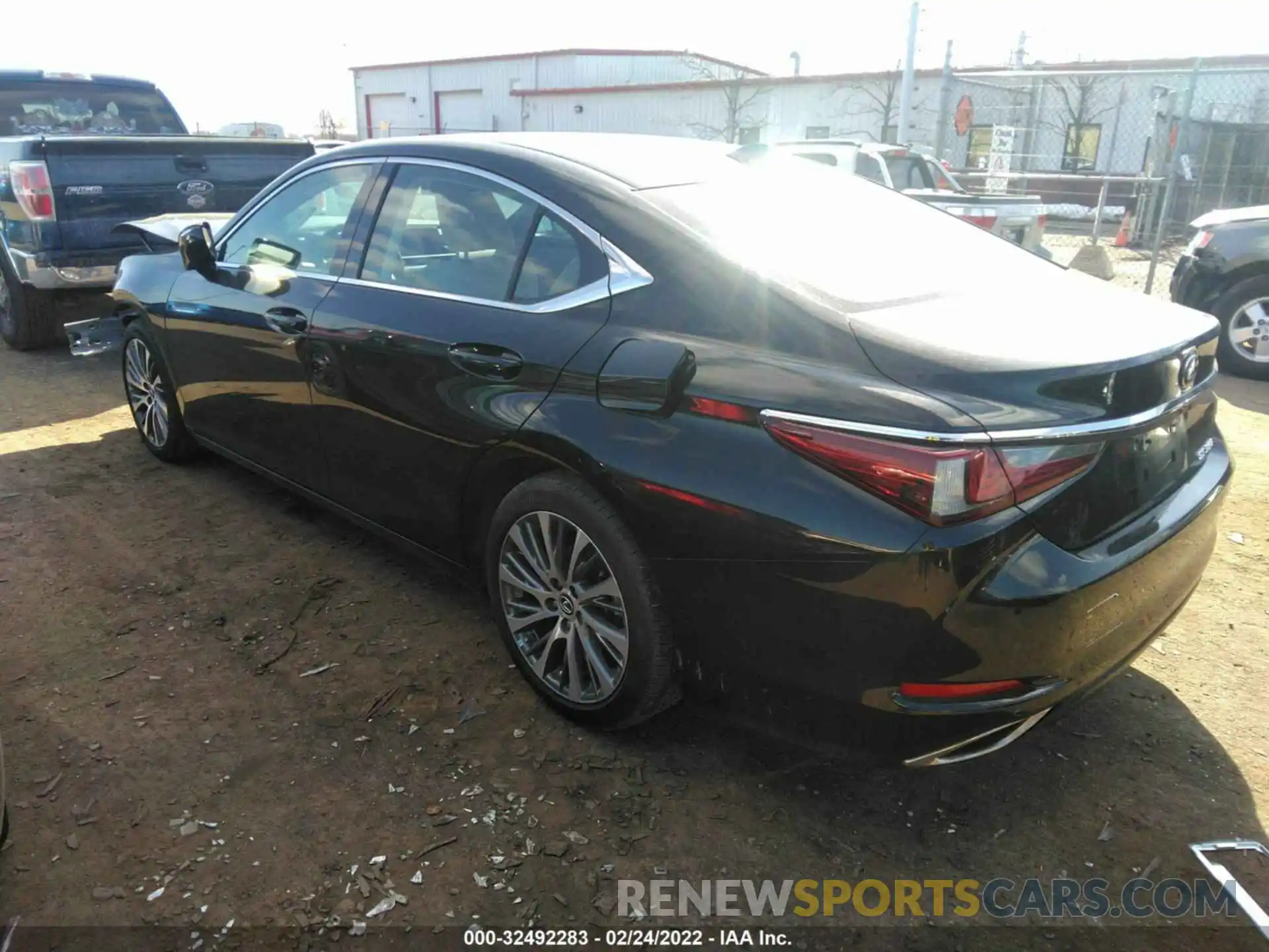 3 Фотография поврежденного автомобиля 58ADZ1B10LU079531 LEXUS ES 2020