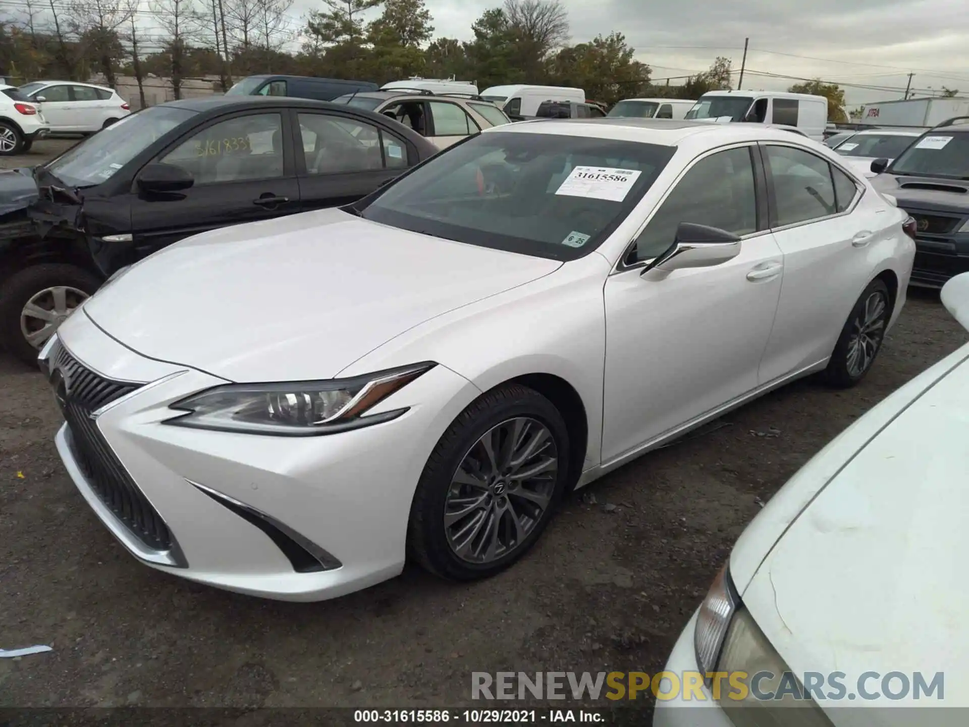 2 Photograph of a damaged car 58ADZ1B11LU070837 LEXUS ES 2020