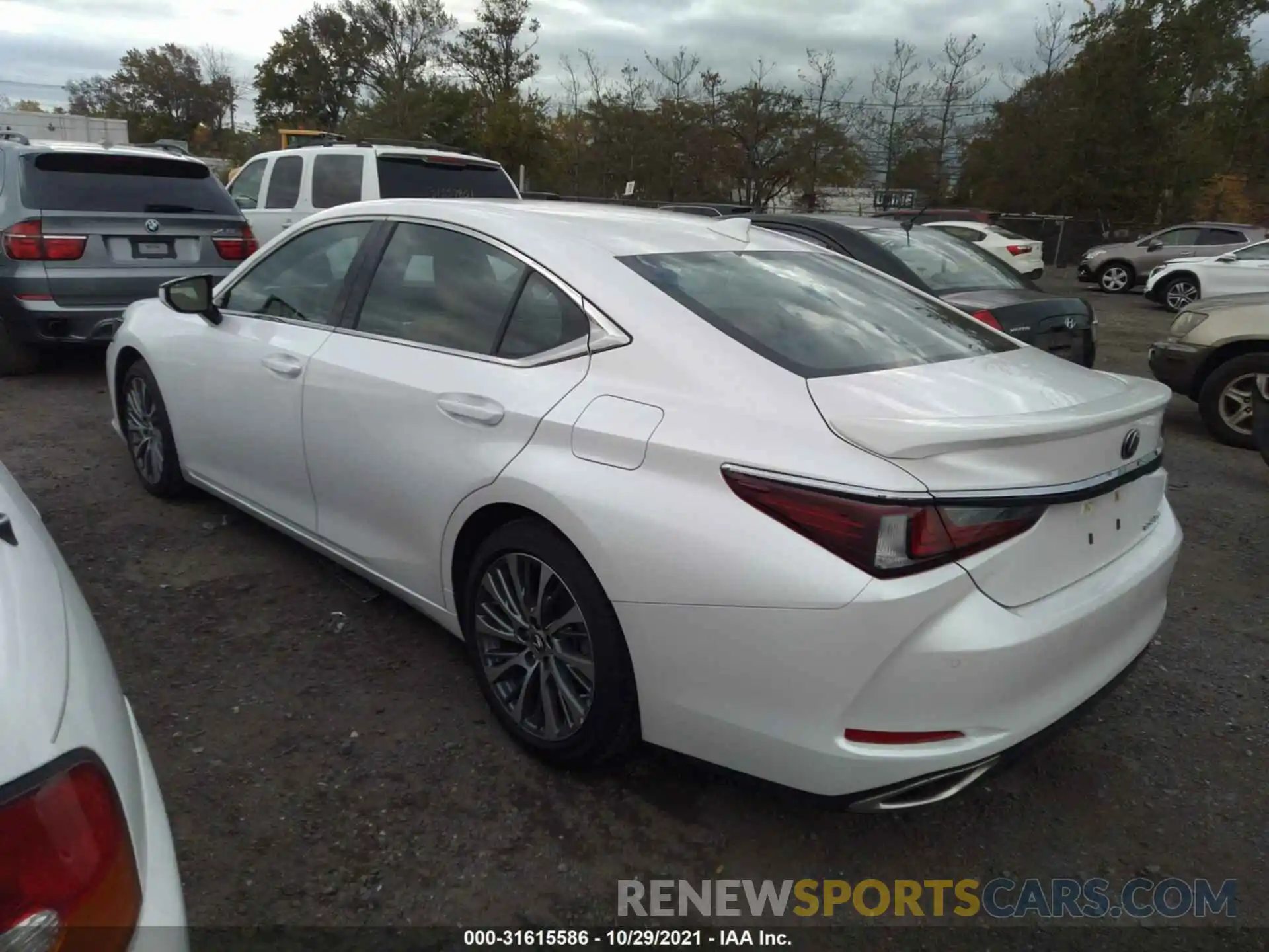 3 Photograph of a damaged car 58ADZ1B11LU070837 LEXUS ES 2020