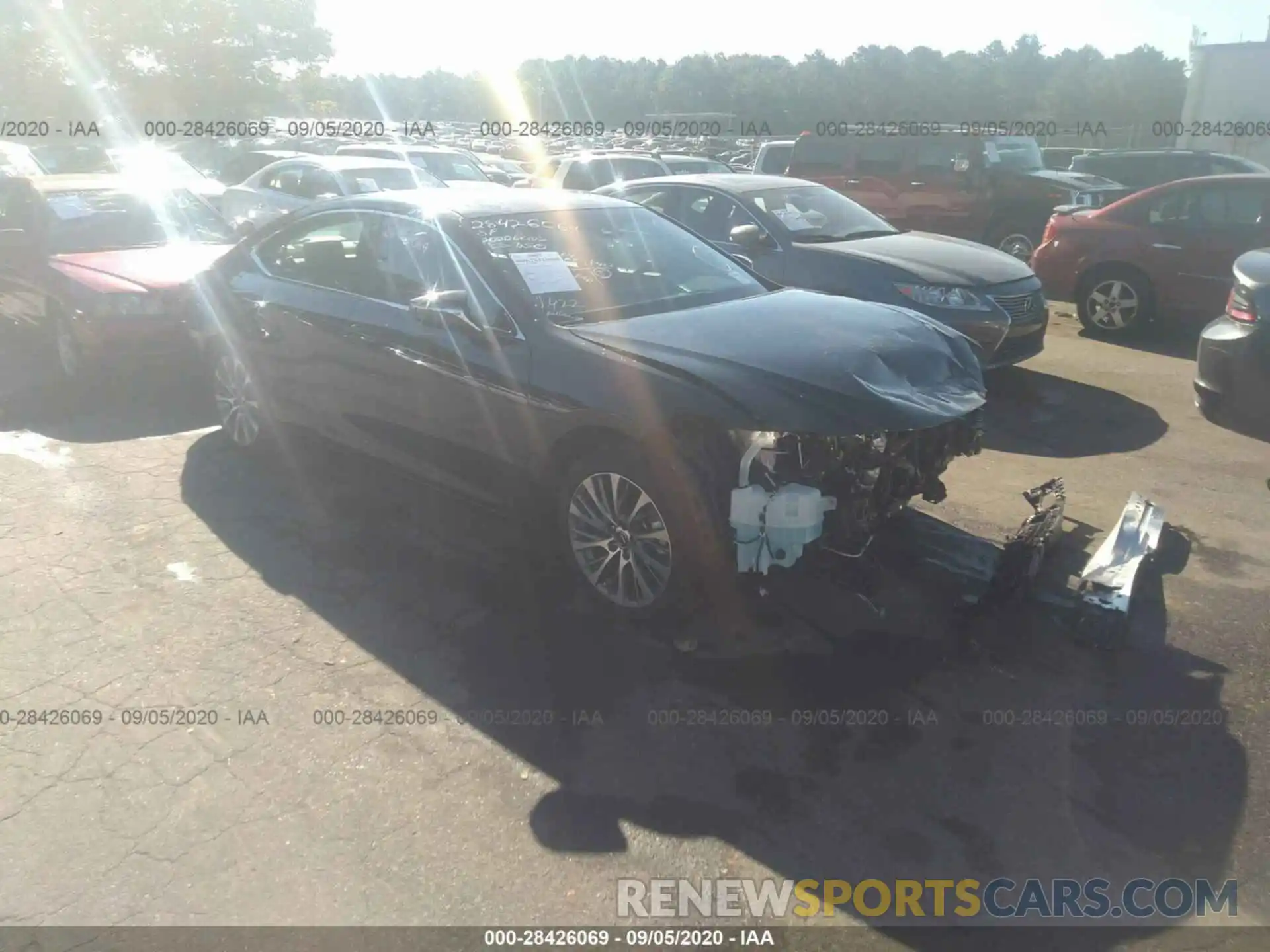 1 Photograph of a damaged car 58ADZ1B12LU061564 LEXUS ES 2020