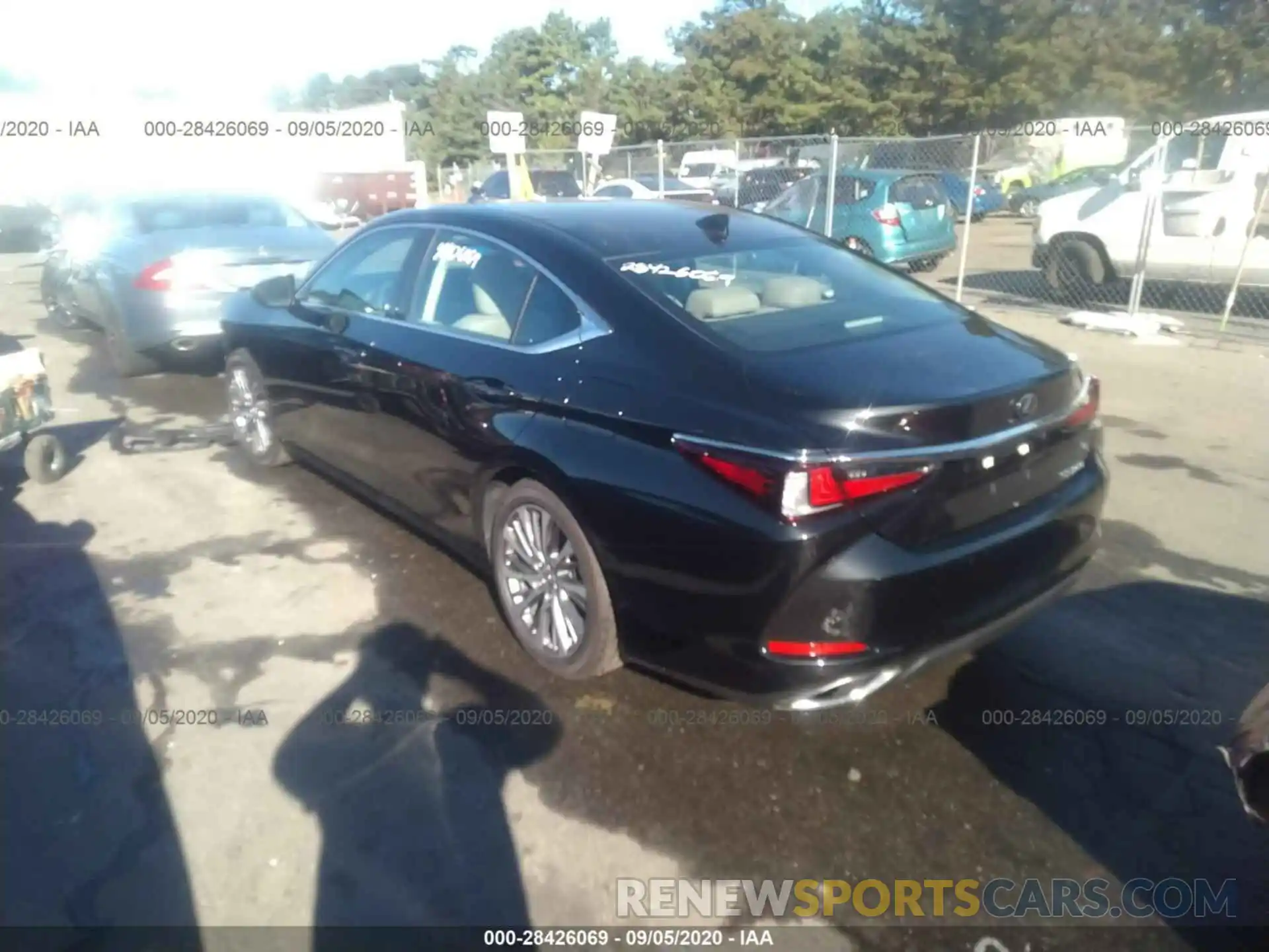 3 Photograph of a damaged car 58ADZ1B12LU061564 LEXUS ES 2020