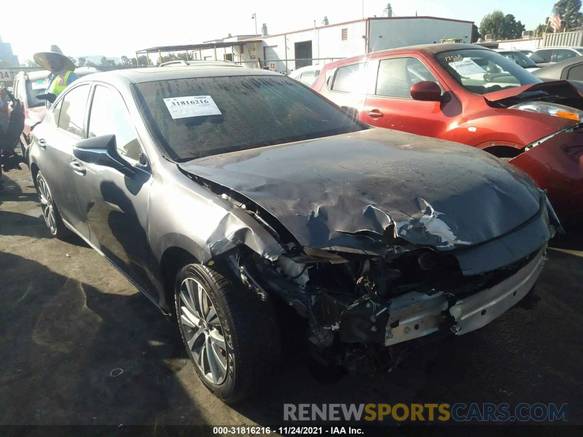 1 Photograph of a damaged car 58ADZ1B12LU073052 LEXUS ES 2020