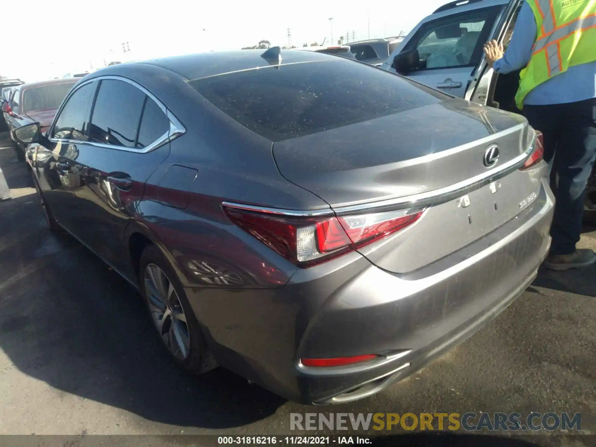 3 Photograph of a damaged car 58ADZ1B12LU073052 LEXUS ES 2020