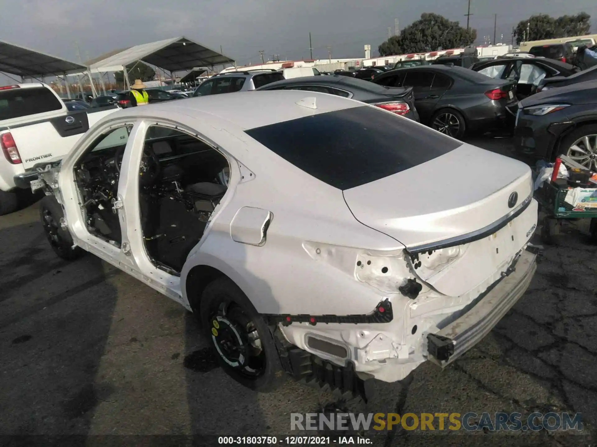 3 Photograph of a damaged car 58ADZ1B12LU076632 LEXUS ES 2020