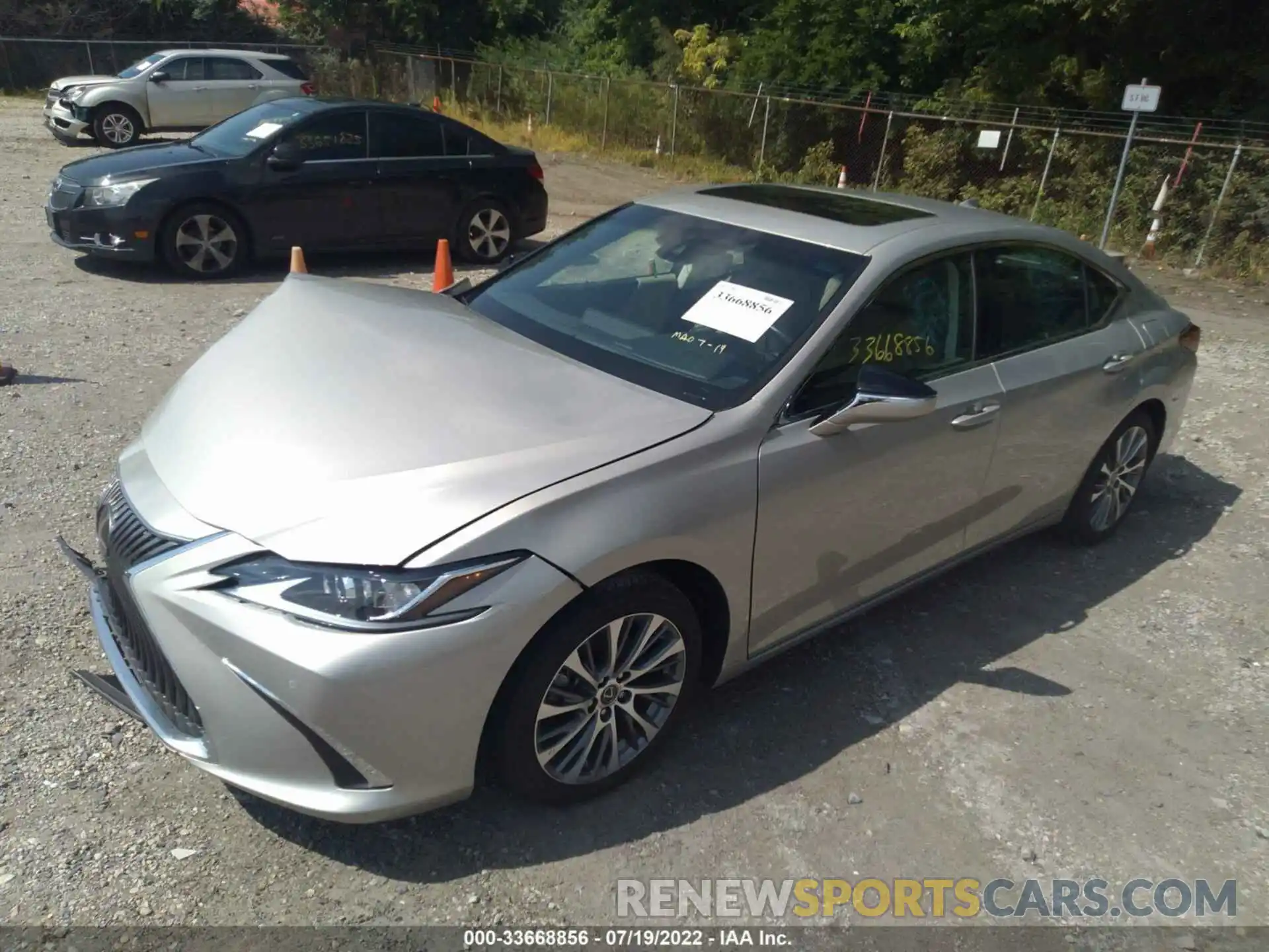 2 Photograph of a damaged car 58ADZ1B13LU055532 LEXUS ES 2020