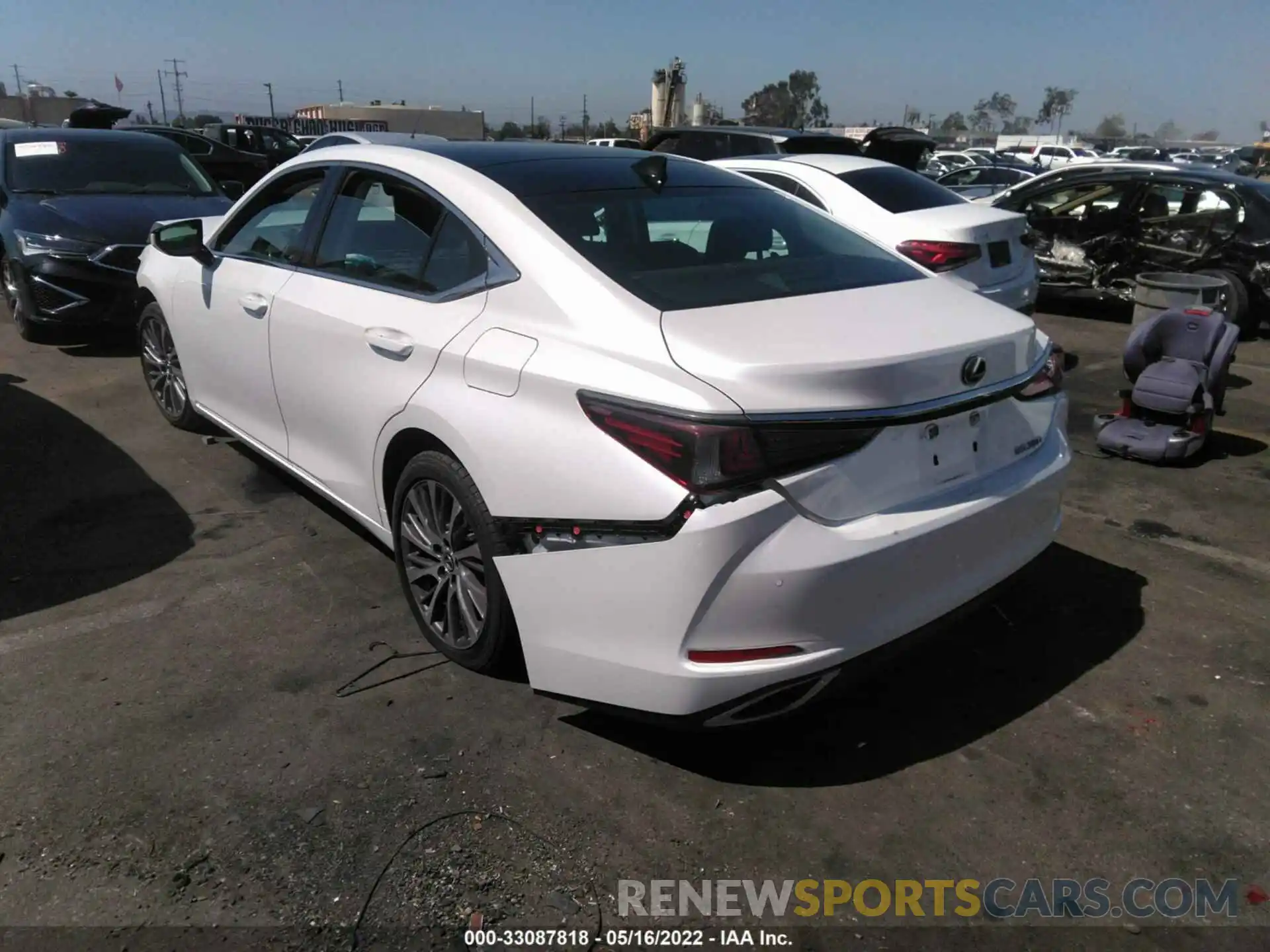 3 Photograph of a damaged car 58ADZ1B13LU060018 LEXUS ES 2020