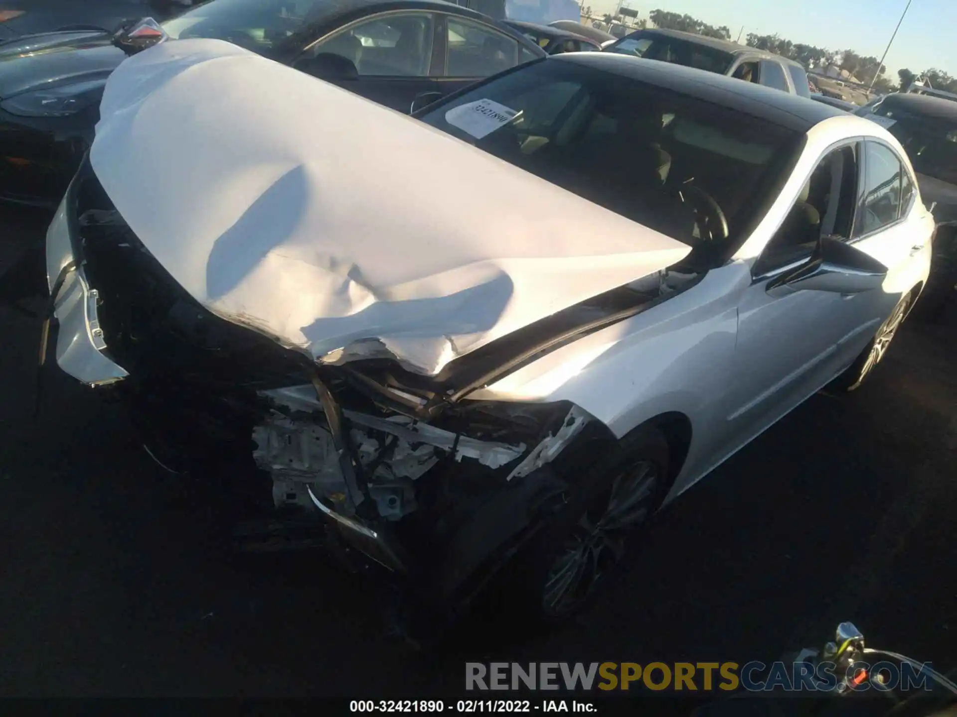 2 Photograph of a damaged car 58ADZ1B13LU061492 LEXUS ES 2020