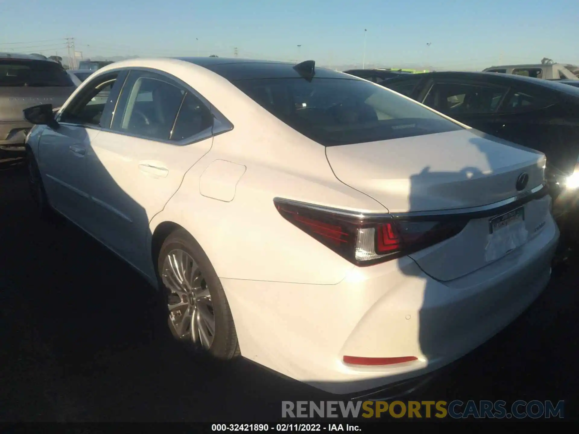 3 Photograph of a damaged car 58ADZ1B13LU061492 LEXUS ES 2020