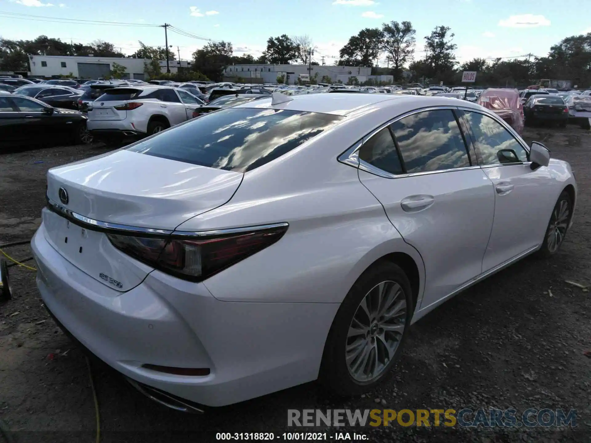 4 Photograph of a damaged car 58ADZ1B13LU076283 LEXUS ES 2020