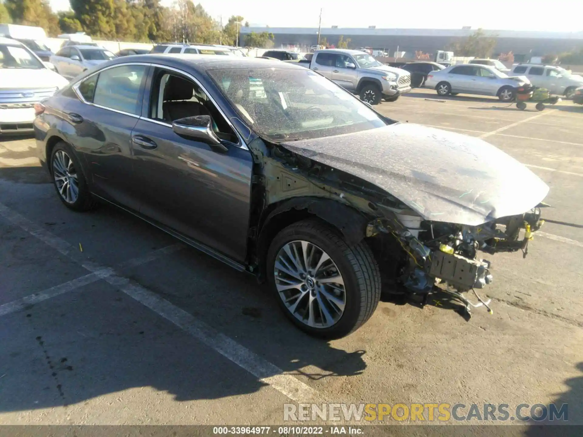 1 Photograph of a damaged car 58ADZ1B14LU051943 LEXUS ES 2020