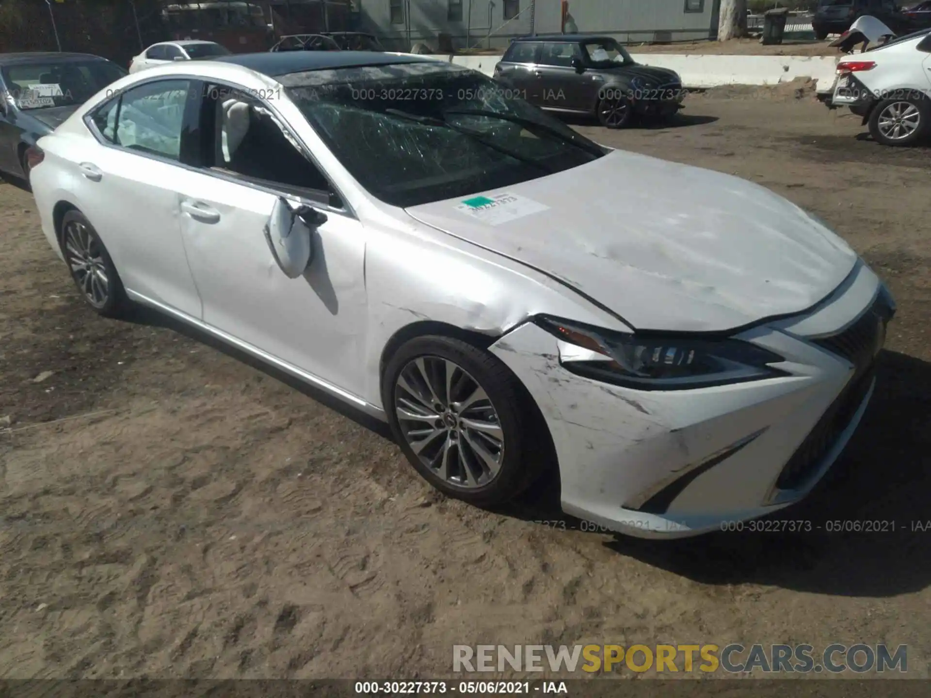 1 Photograph of a damaged car 58ADZ1B14LU073232 LEXUS ES 2020