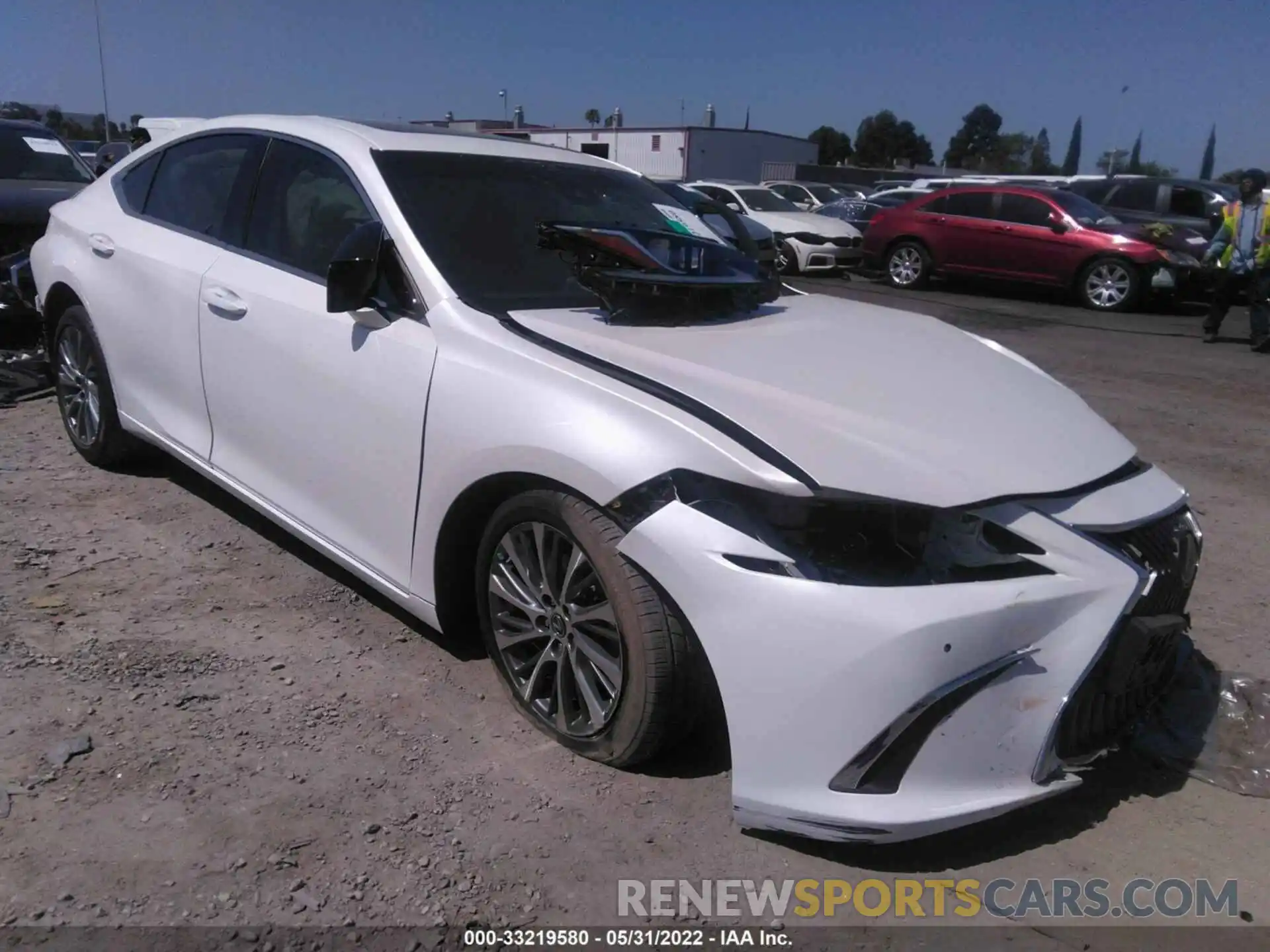 1 Photograph of a damaged car 58ADZ1B14LU080309 LEXUS ES 2020