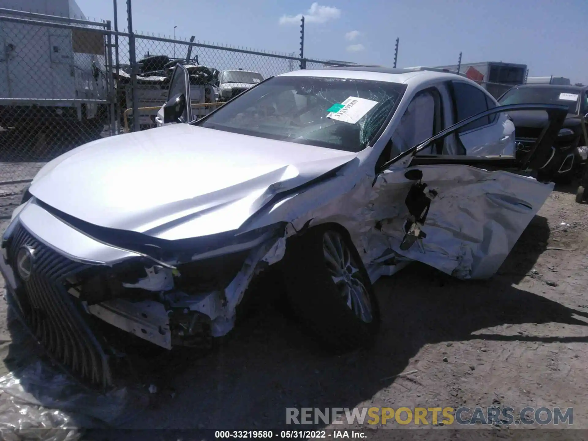 2 Photograph of a damaged car 58ADZ1B14LU080309 LEXUS ES 2020