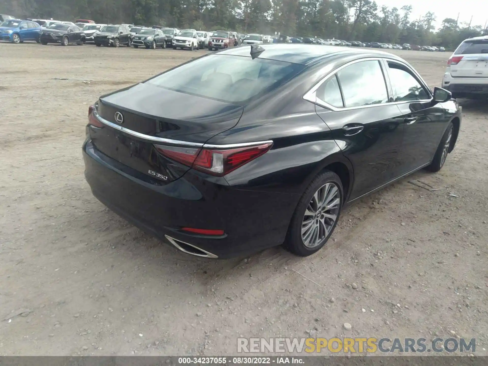 4 Photograph of a damaged car 58ADZ1B15LU053314 LEXUS ES 2020