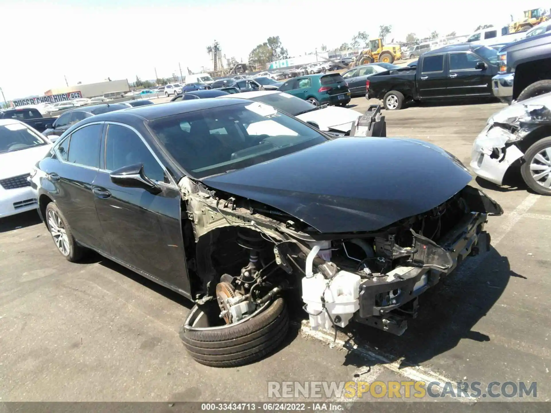 1 Photograph of a damaged car 58ADZ1B15LU063812 LEXUS ES 2020