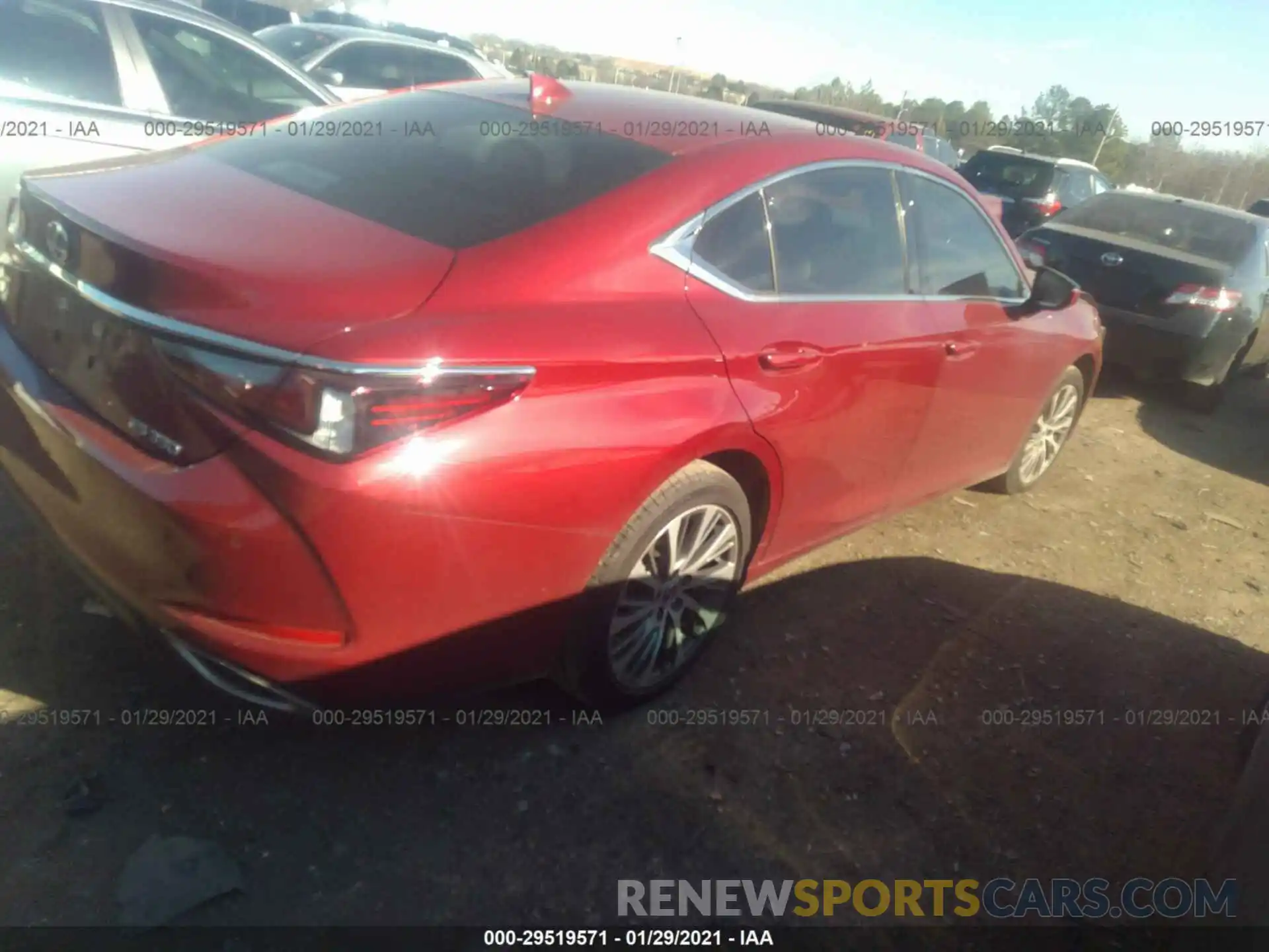 4 Photograph of a damaged car 58ADZ1B15LU065544 LEXUS ES 2020