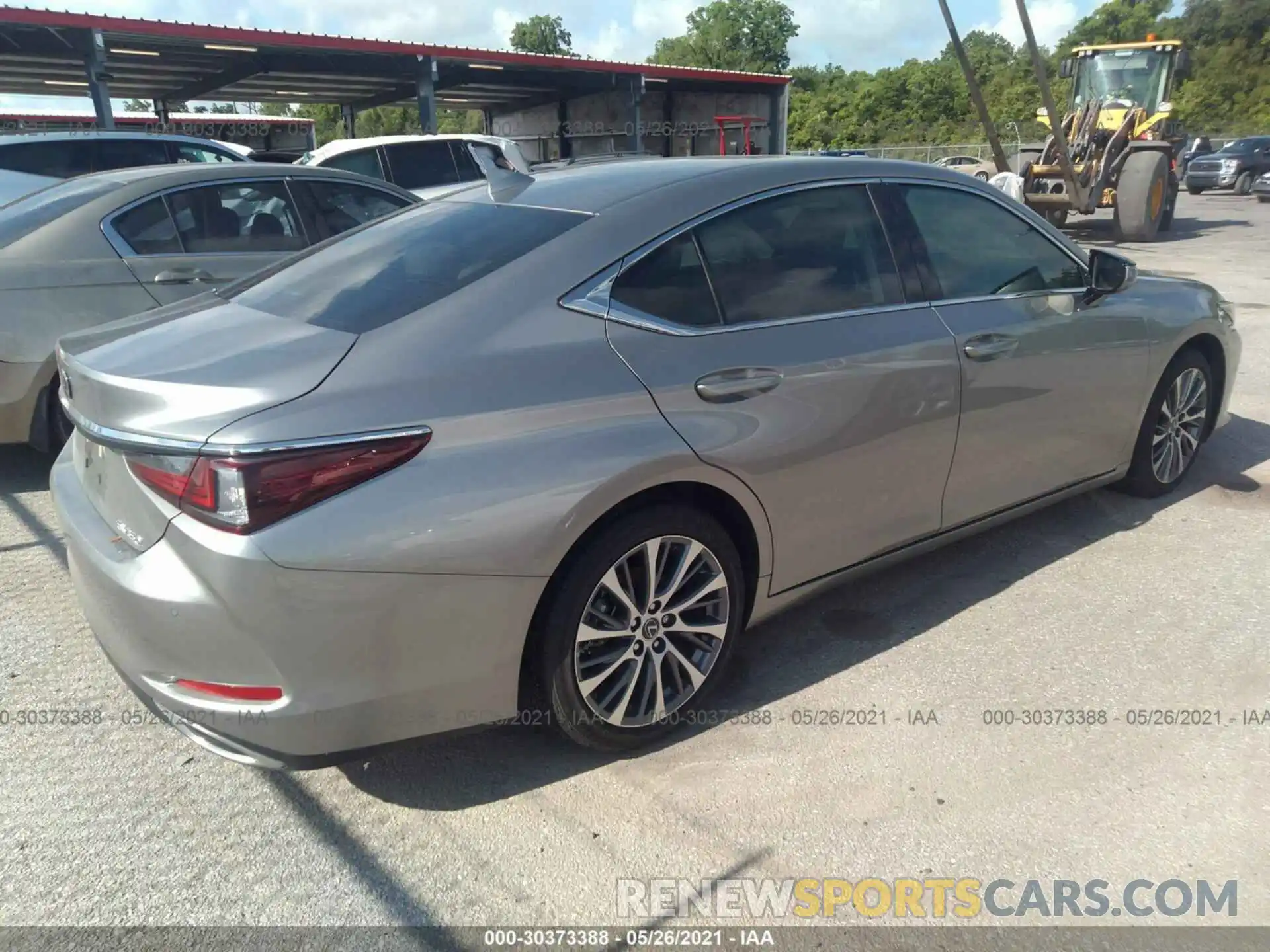 4 Фотография поврежденного автомобиля 58ADZ1B15LU071604 LEXUS ES 2020