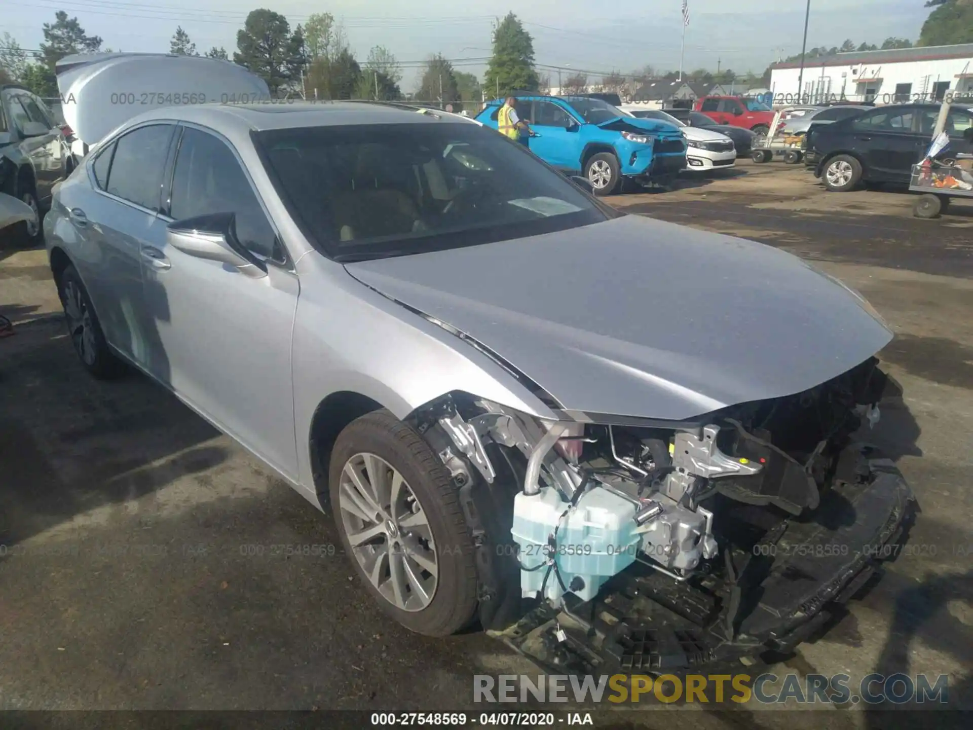 1 Photograph of a damaged car 58ADZ1B16LU054553 LEXUS ES 2020