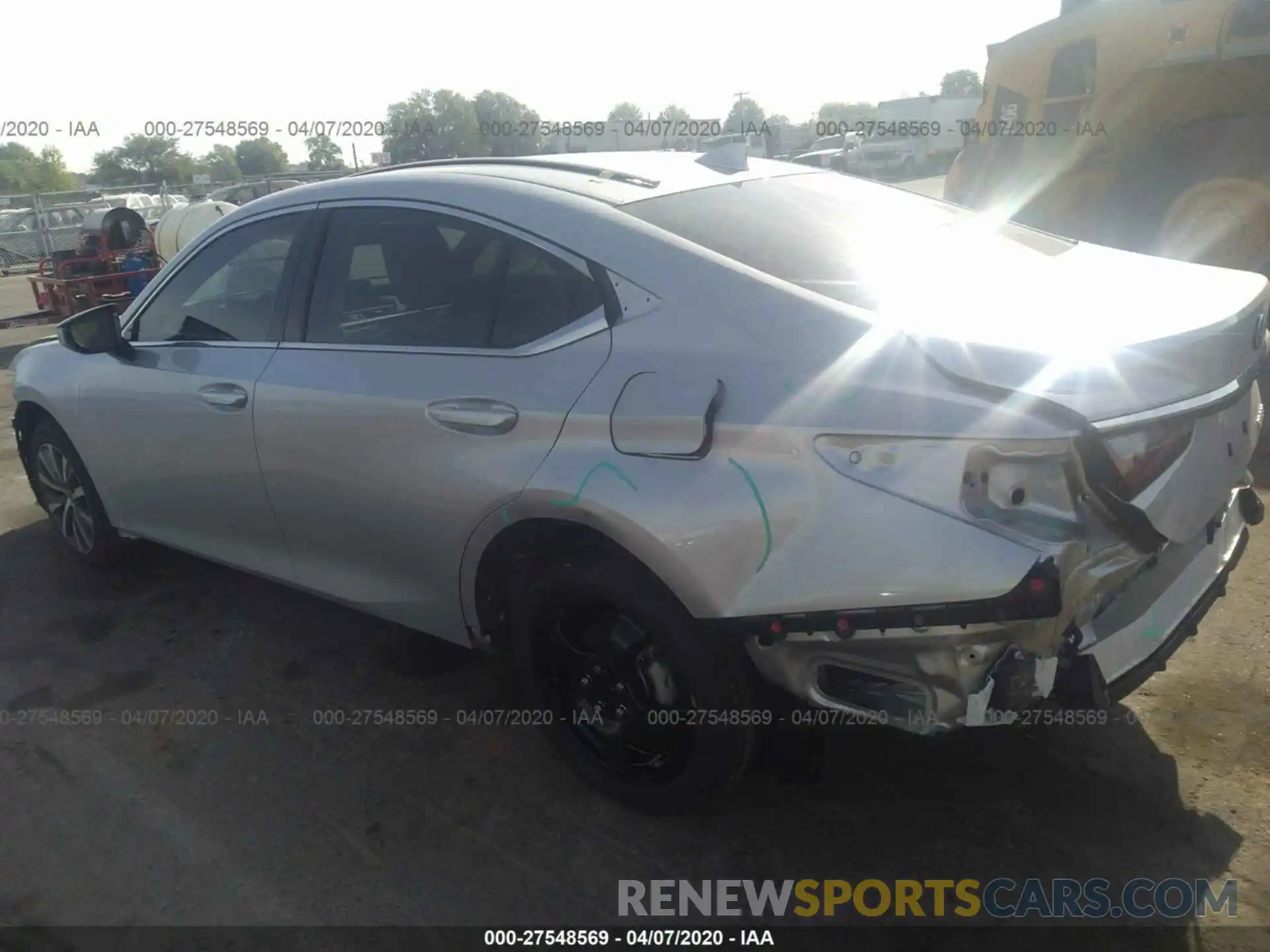 3 Photograph of a damaged car 58ADZ1B16LU054553 LEXUS ES 2020