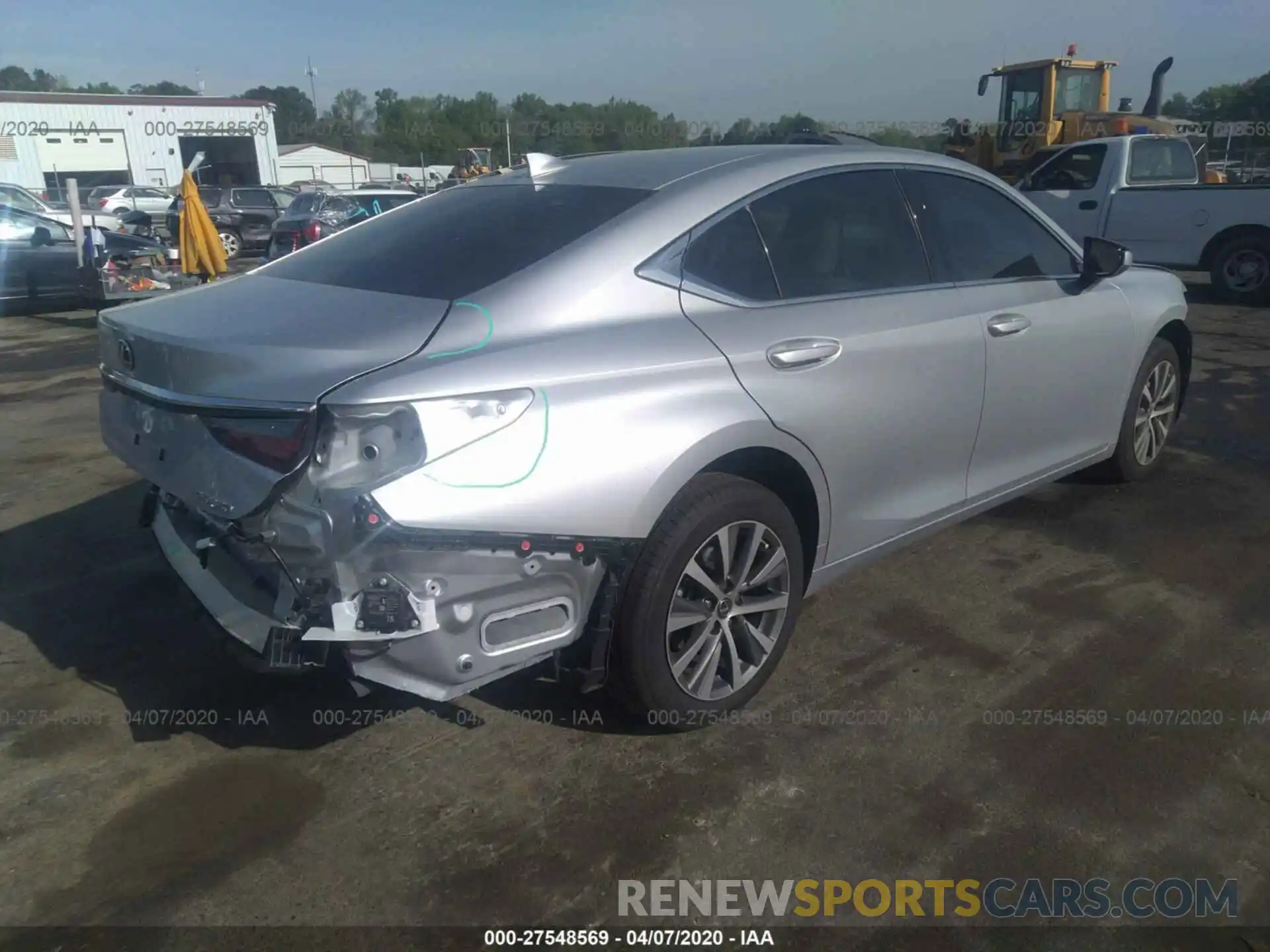 4 Photograph of a damaged car 58ADZ1B16LU054553 LEXUS ES 2020