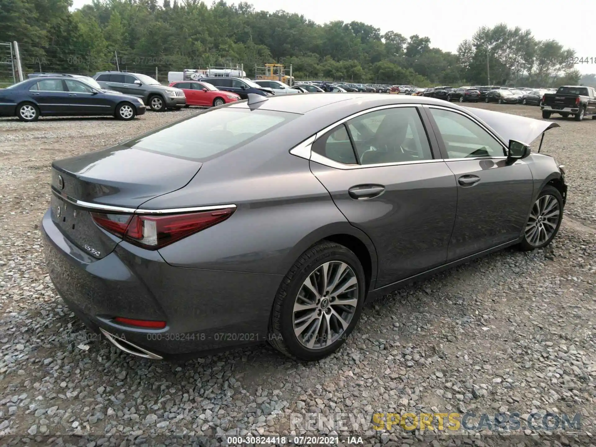 4 Photograph of a damaged car 58ADZ1B16LU057422 LEXUS ES 2020