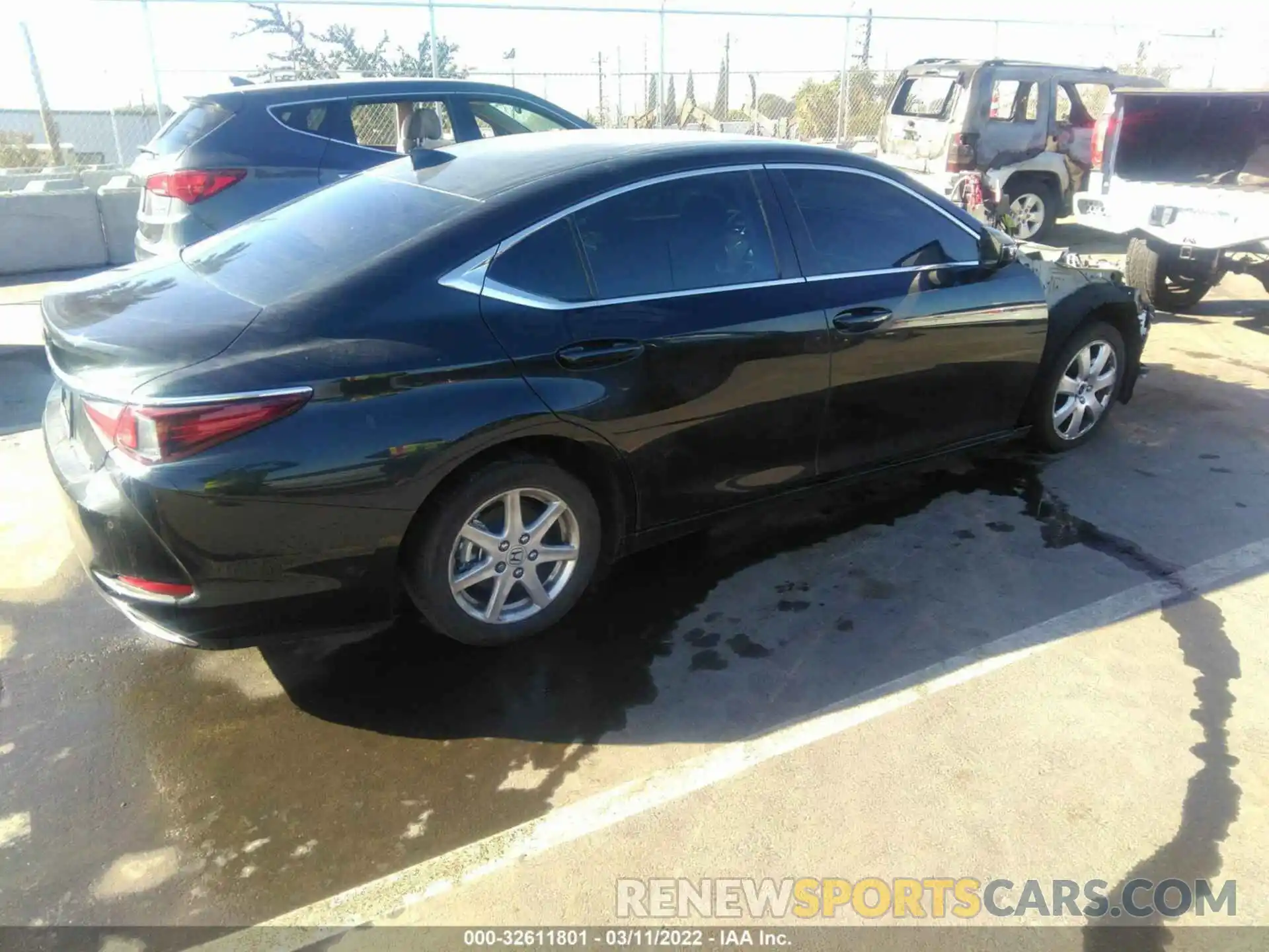 4 Фотография поврежденного автомобиля 58ADZ1B16LU061275 LEXUS ES 2020