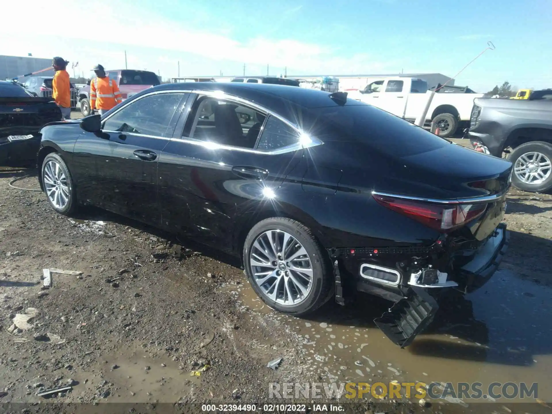 3 Photograph of a damaged car 58ADZ1B16LU073474 LEXUS ES 2020