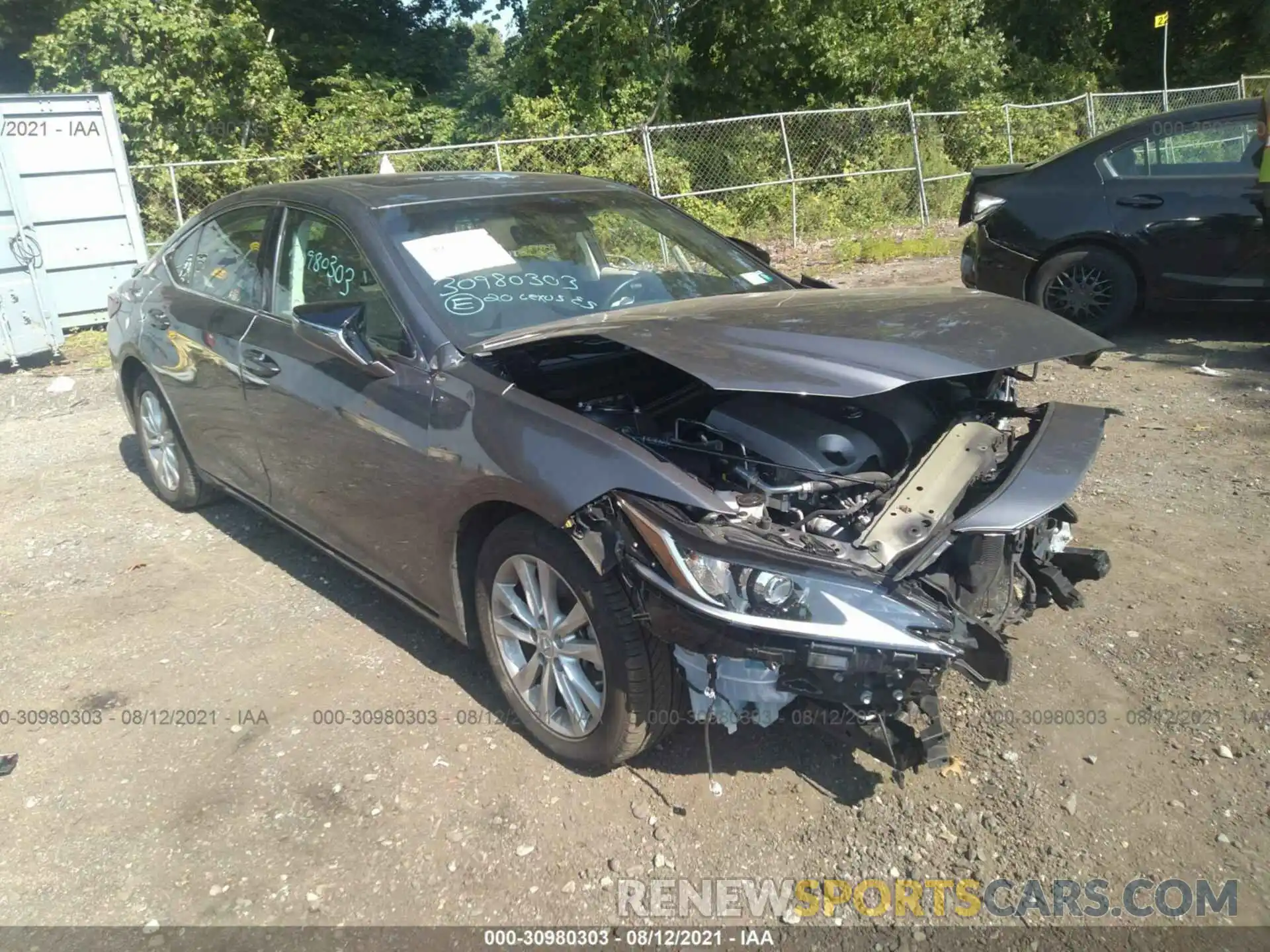 1 Photograph of a damaged car 58ADZ1B16LU075760 LEXUS ES 2020