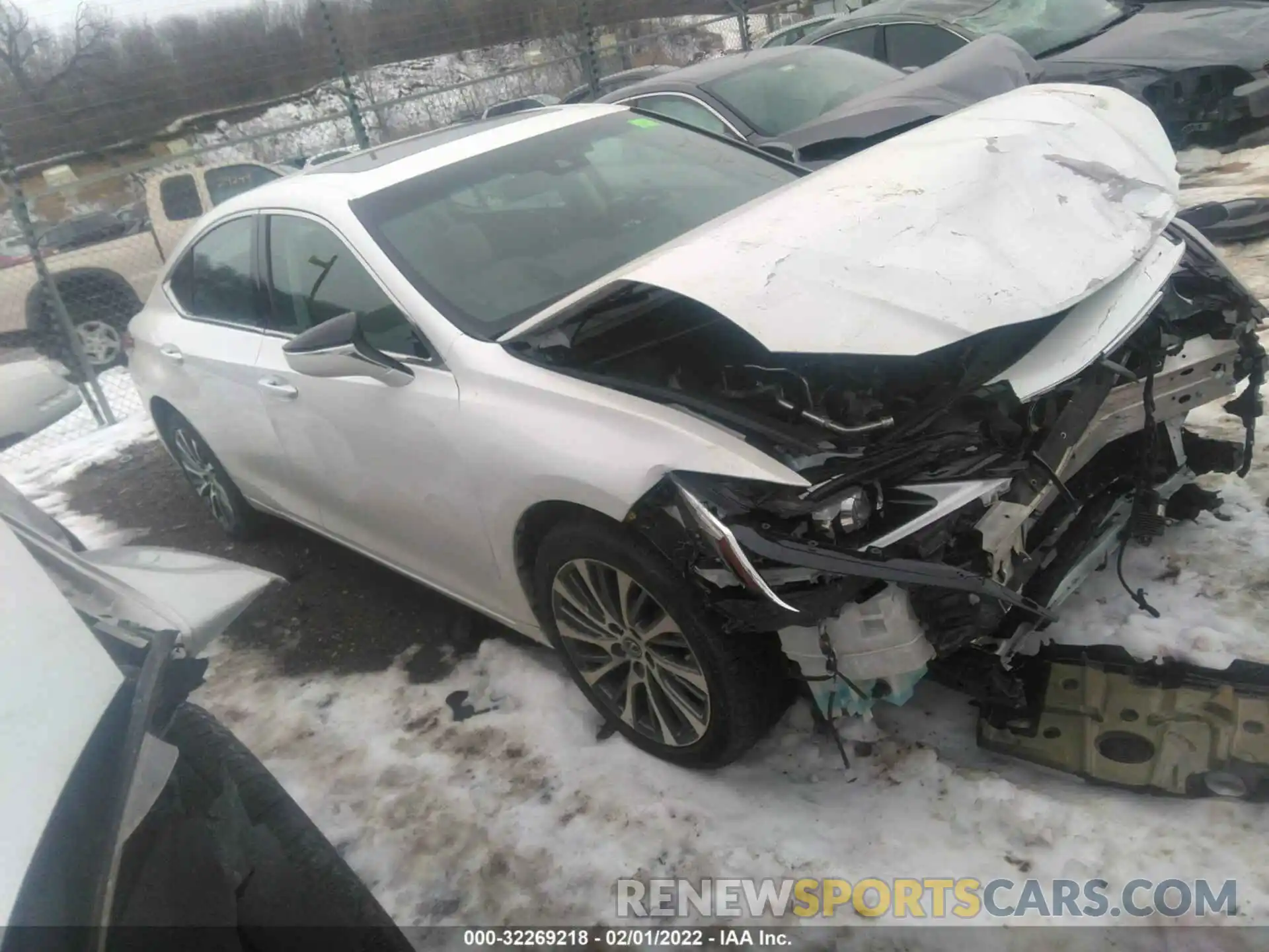 1 Photograph of a damaged car 58ADZ1B18LU074416 LEXUS ES 2020