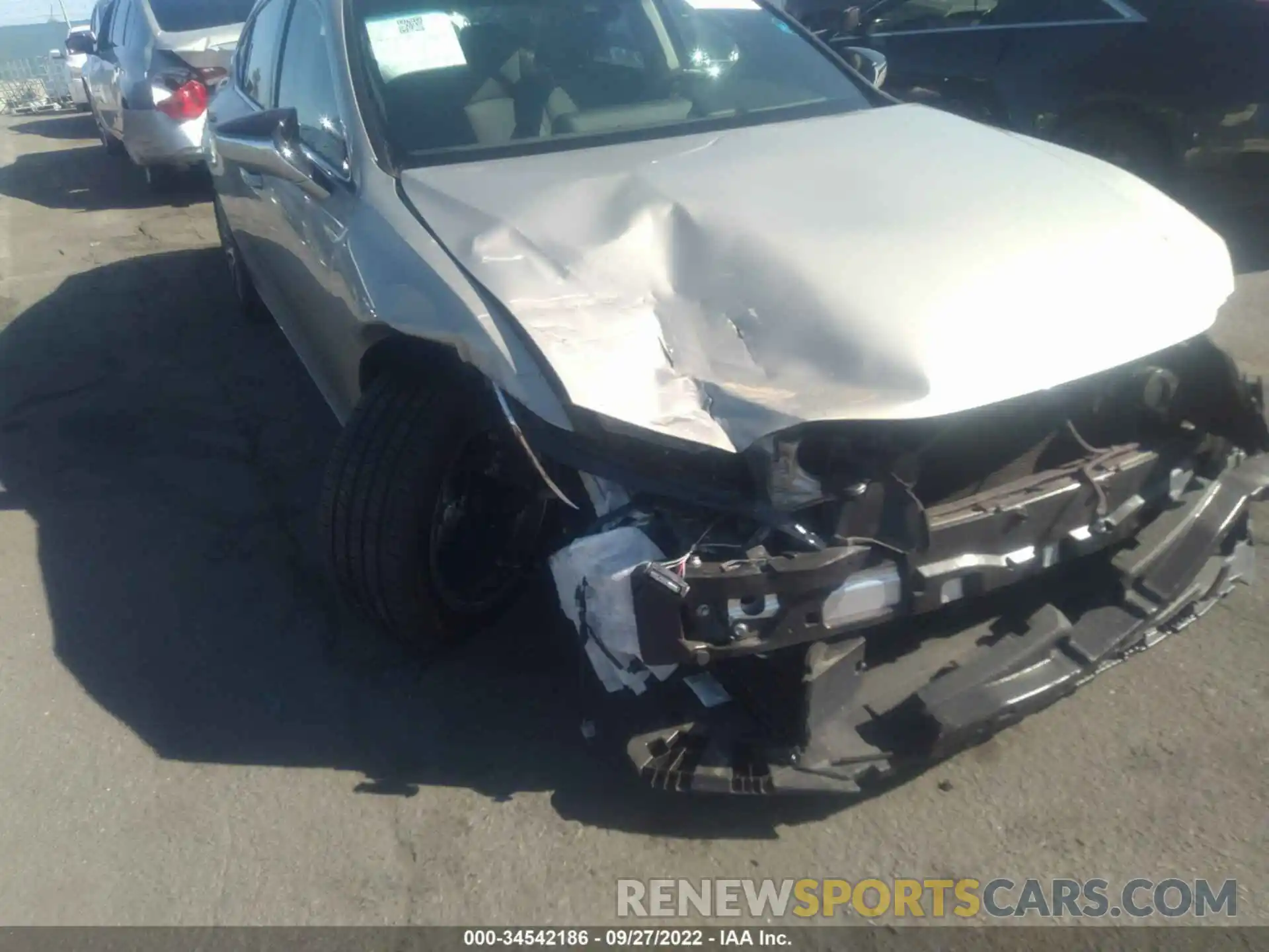 6 Photograph of a damaged car 58ADZ1B19LU064901 LEXUS ES 2020